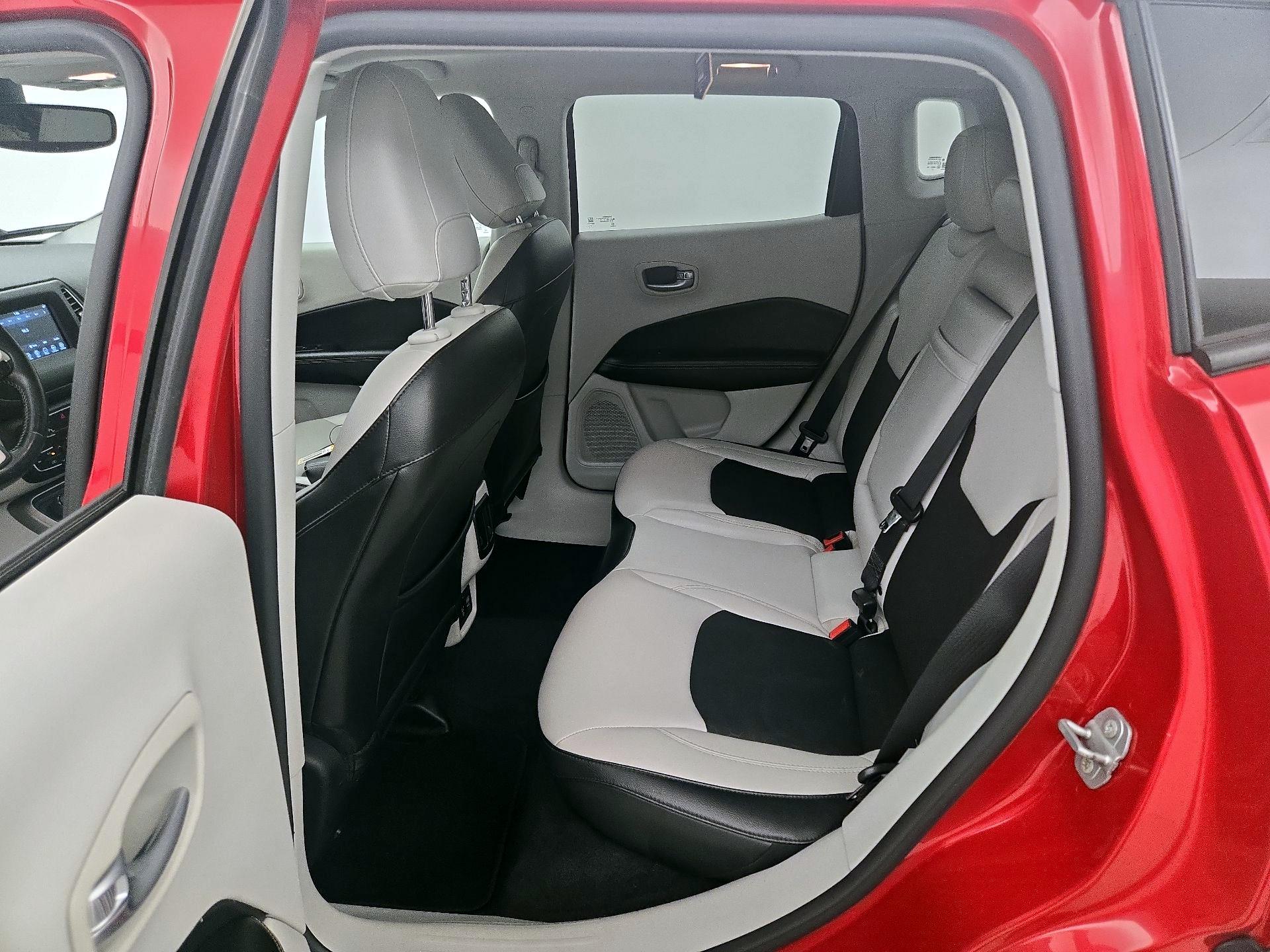 Thumbnail: 2018 Jeep Compass - 20