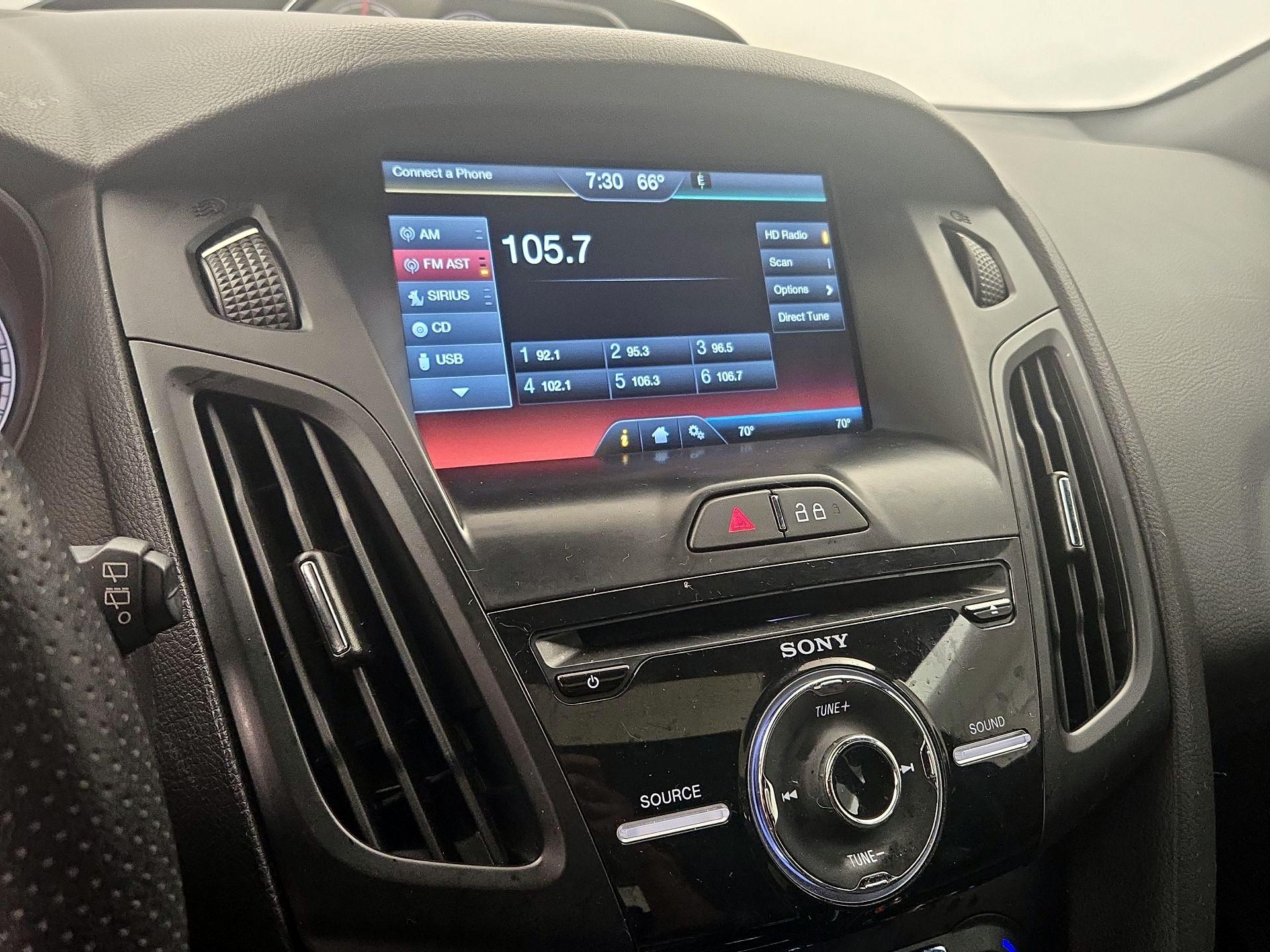 Thumbnail: 2014 Ford Focus - 15