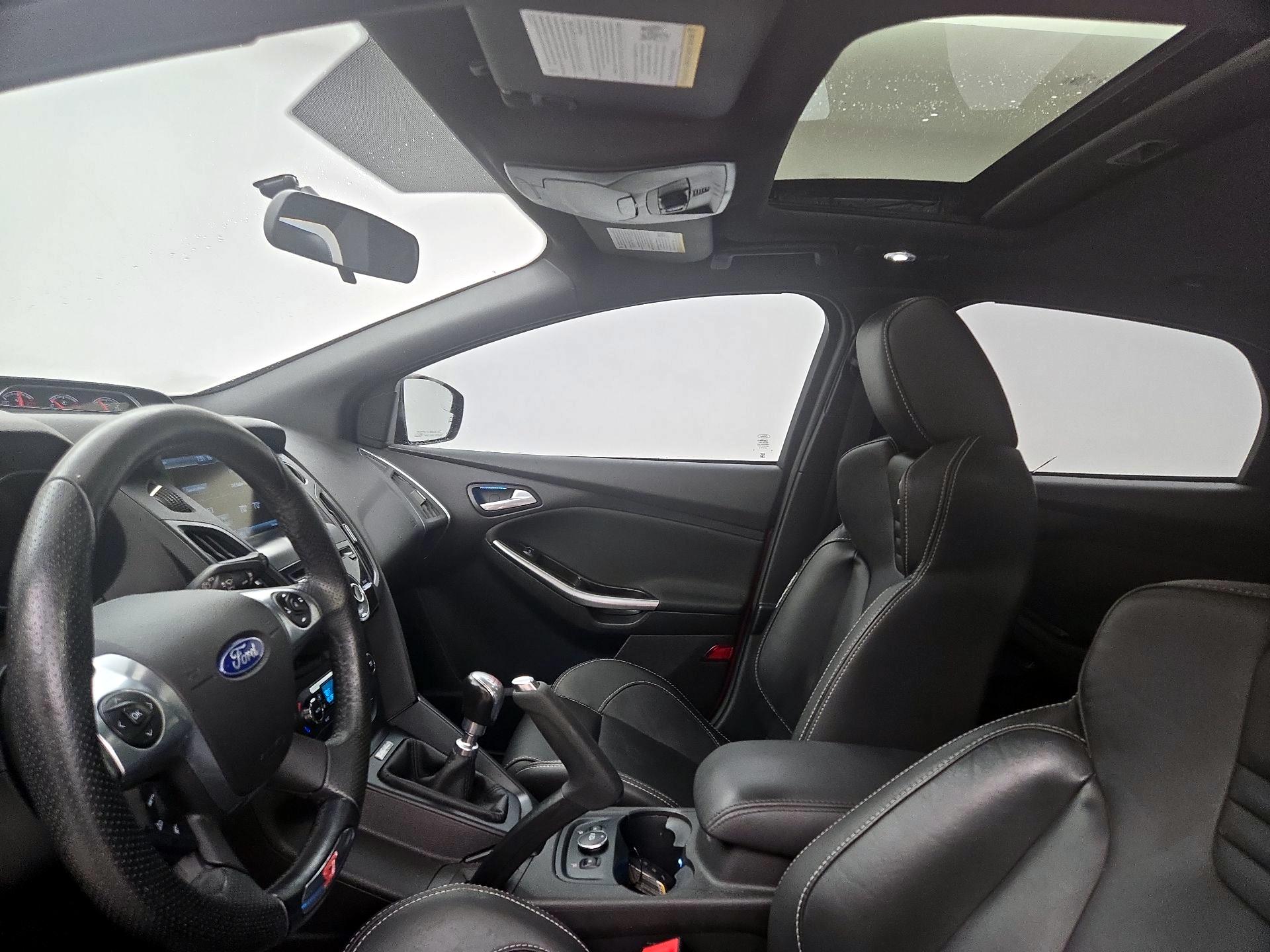 Thumbnail: 2014 Ford Focus - 19