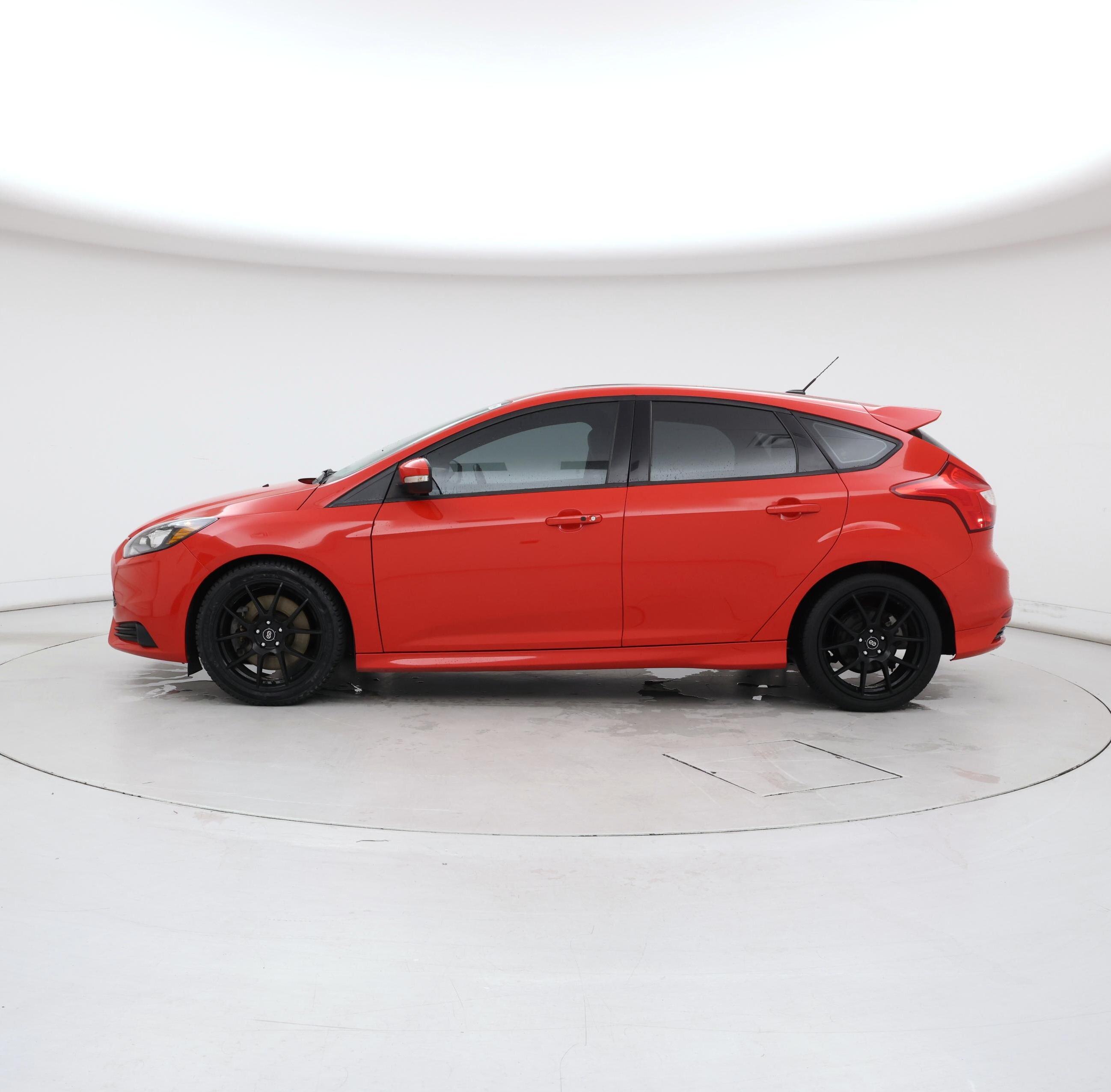 Thumbnail: 2014 Ford Focus - 3