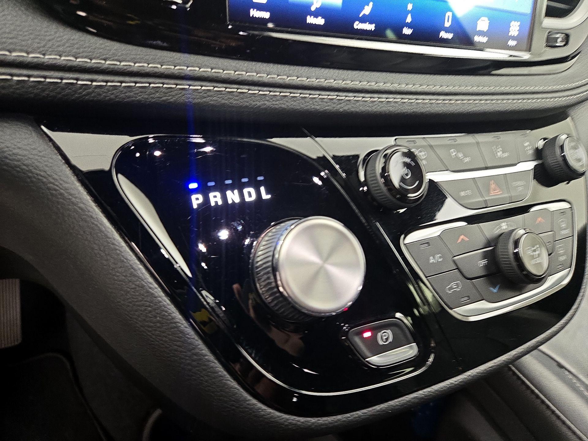 Thumbnail: 2022 Chrysler Pacifica - 18