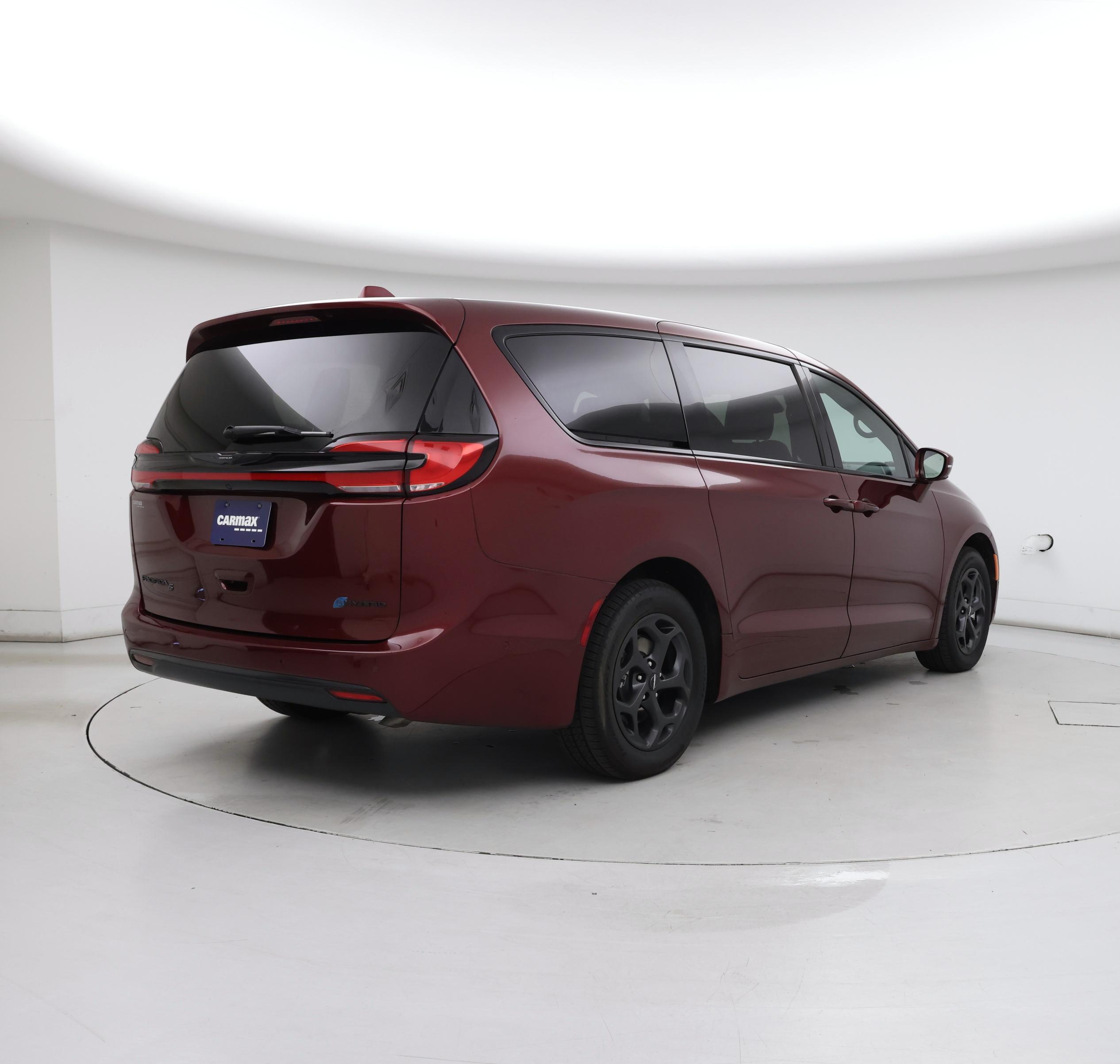 Thumbnail: 2022 Chrysler Pacifica - 8
