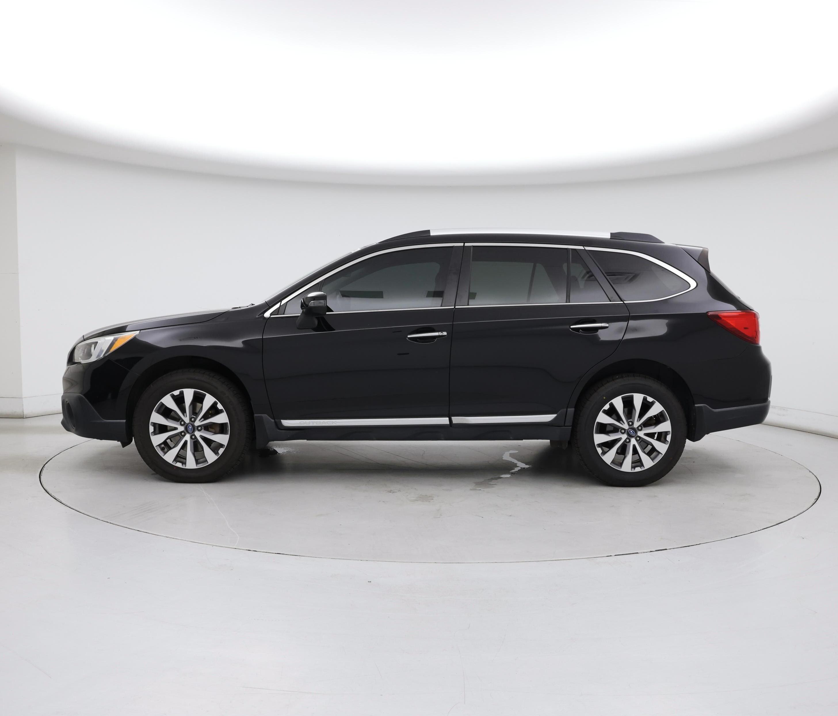 Thumbnail: 2017 Subaru Outback - 3
