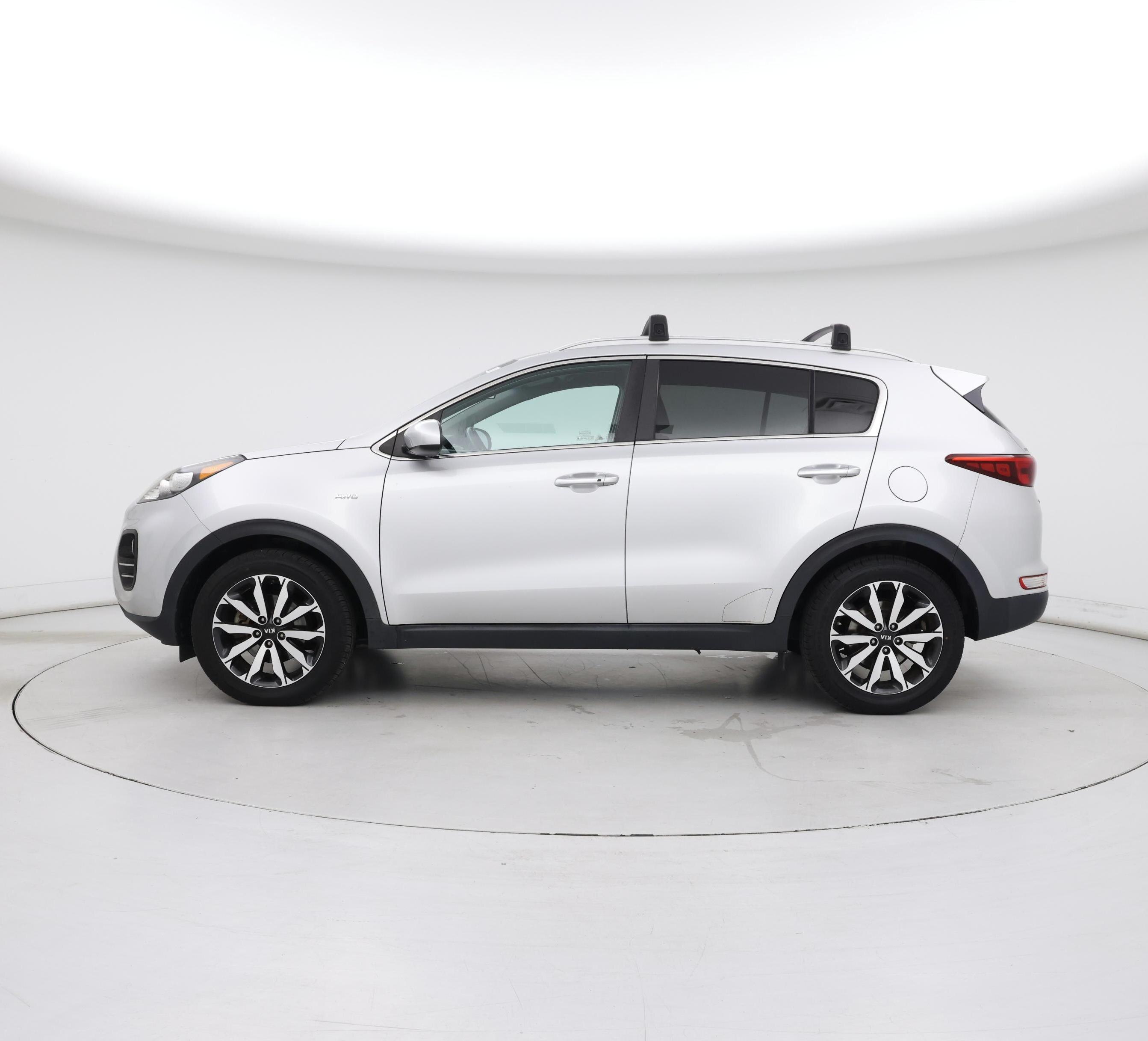 Thumbnail: 2017 Kia Sportage - 3