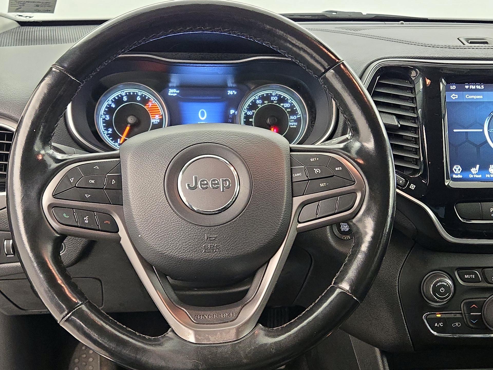 Thumbnail: 2020 Jeep Cherokee - 10