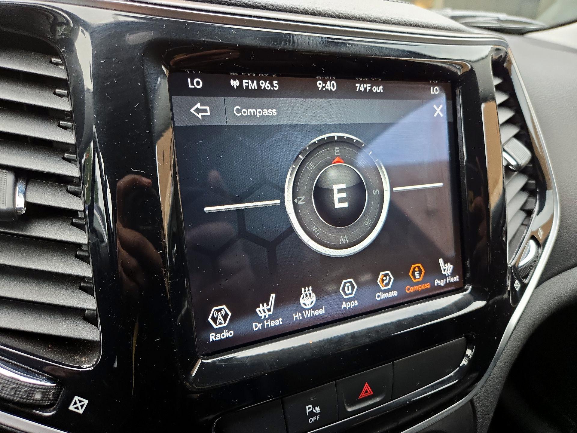 Thumbnail: 2020 Jeep Cherokee - 14