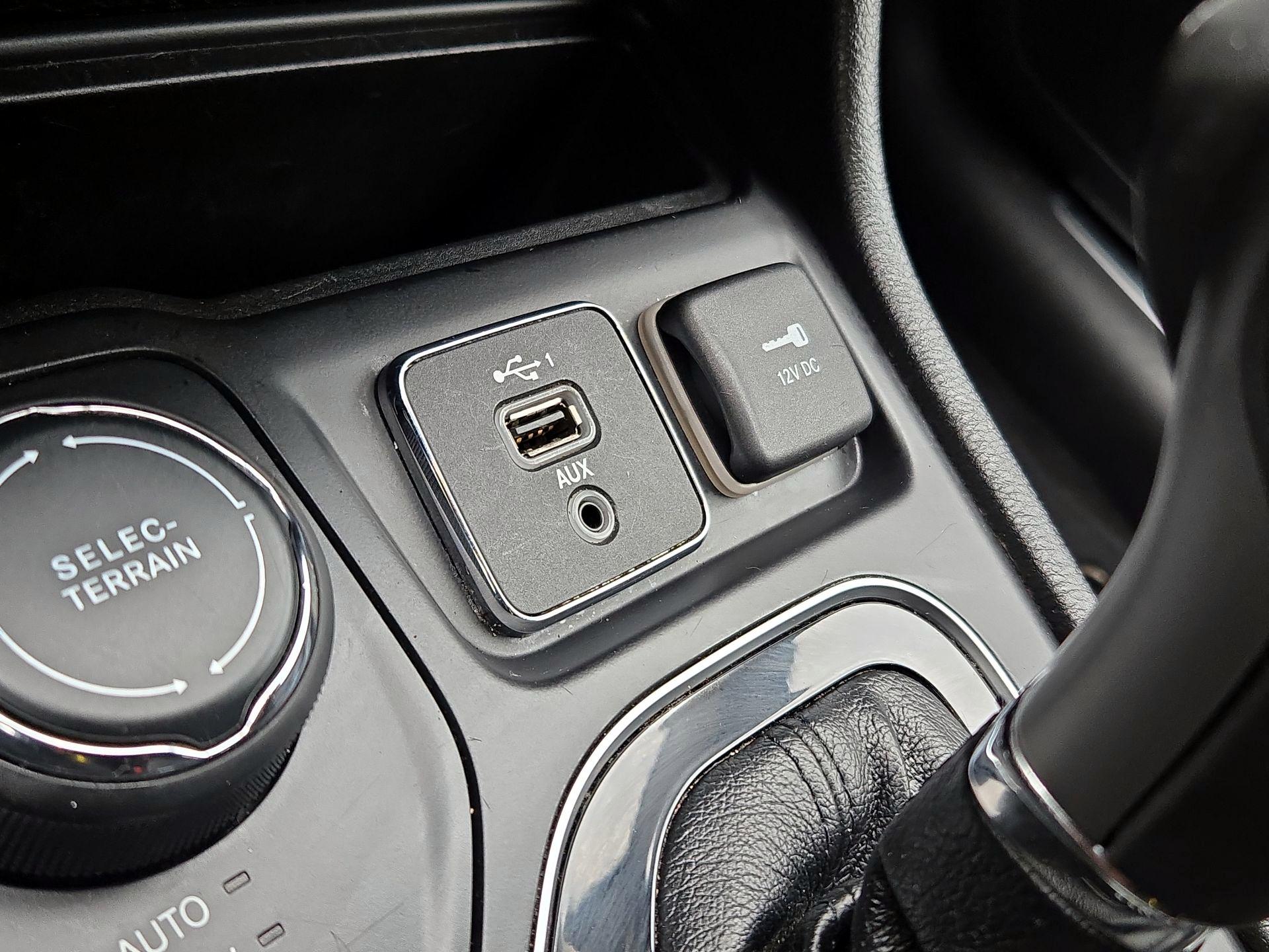 Thumbnail: 2020 Jeep Cherokee - 19