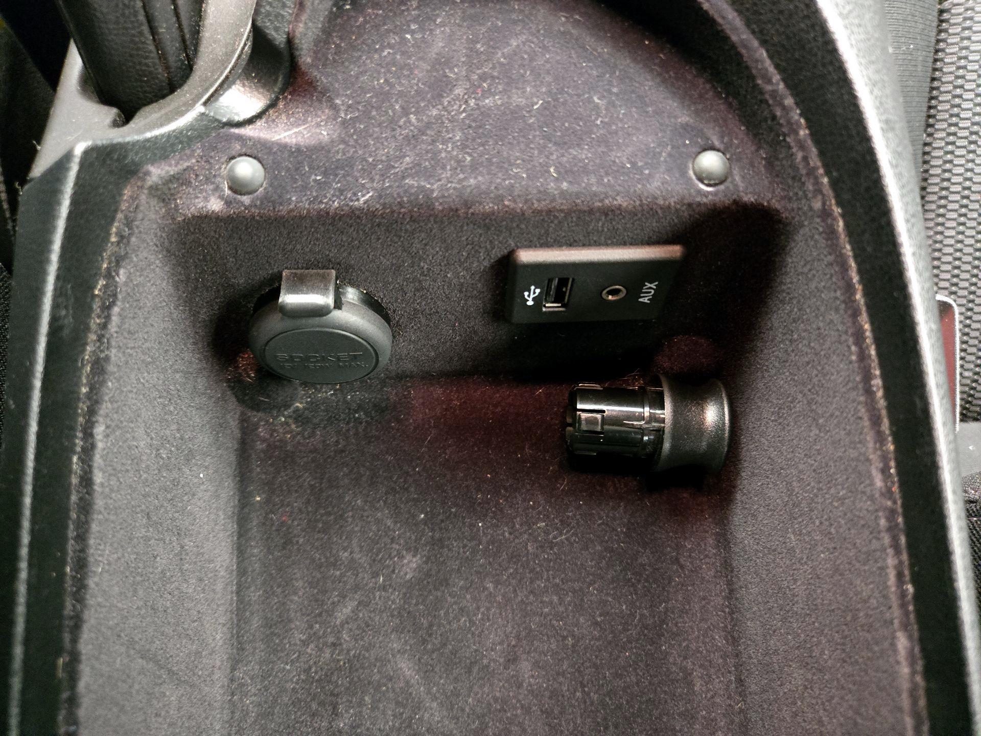 Thumbnail: 2016 Nissan Z - 17