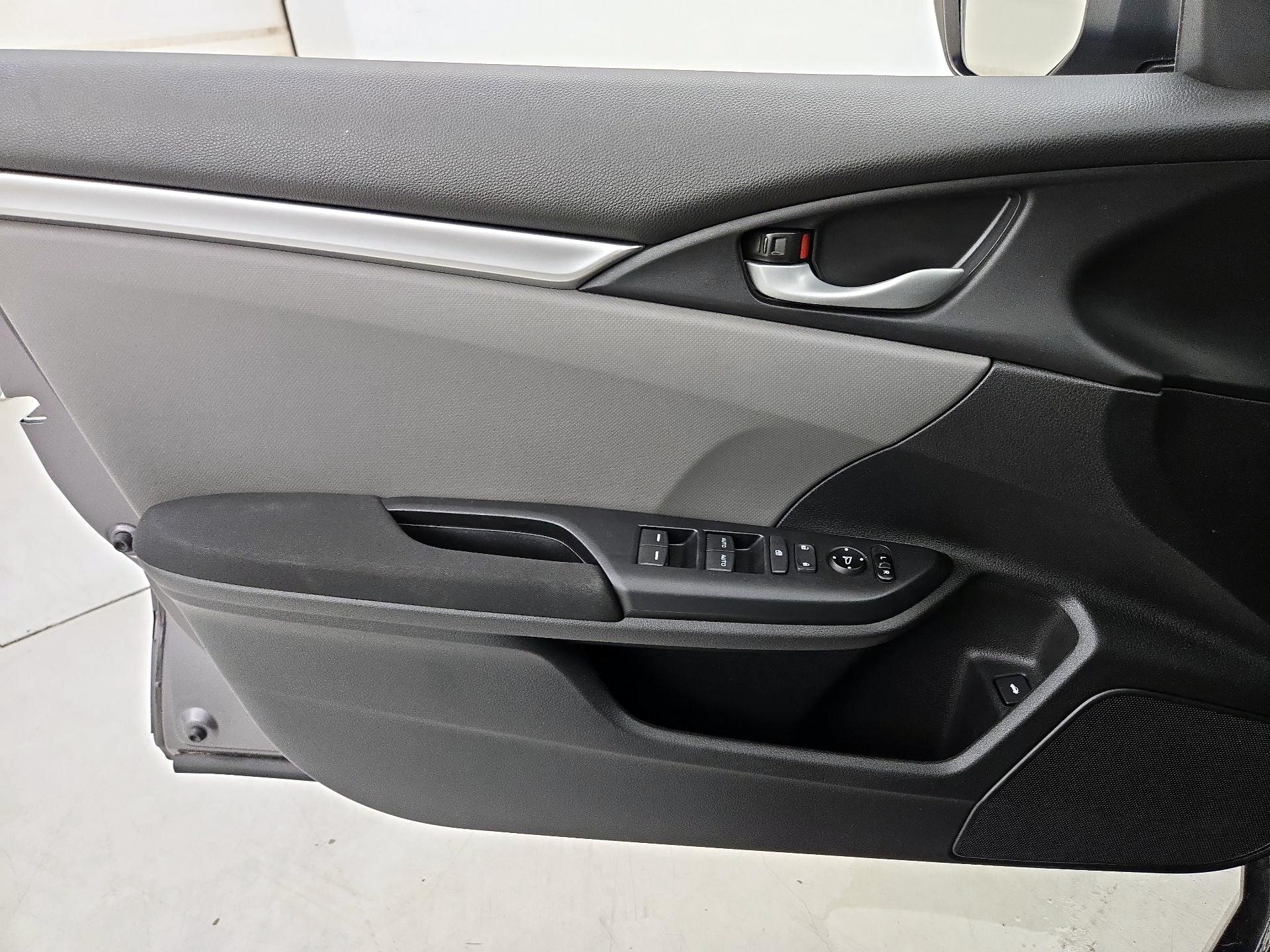 Thumbnail: 2019 Honda Civic - 12