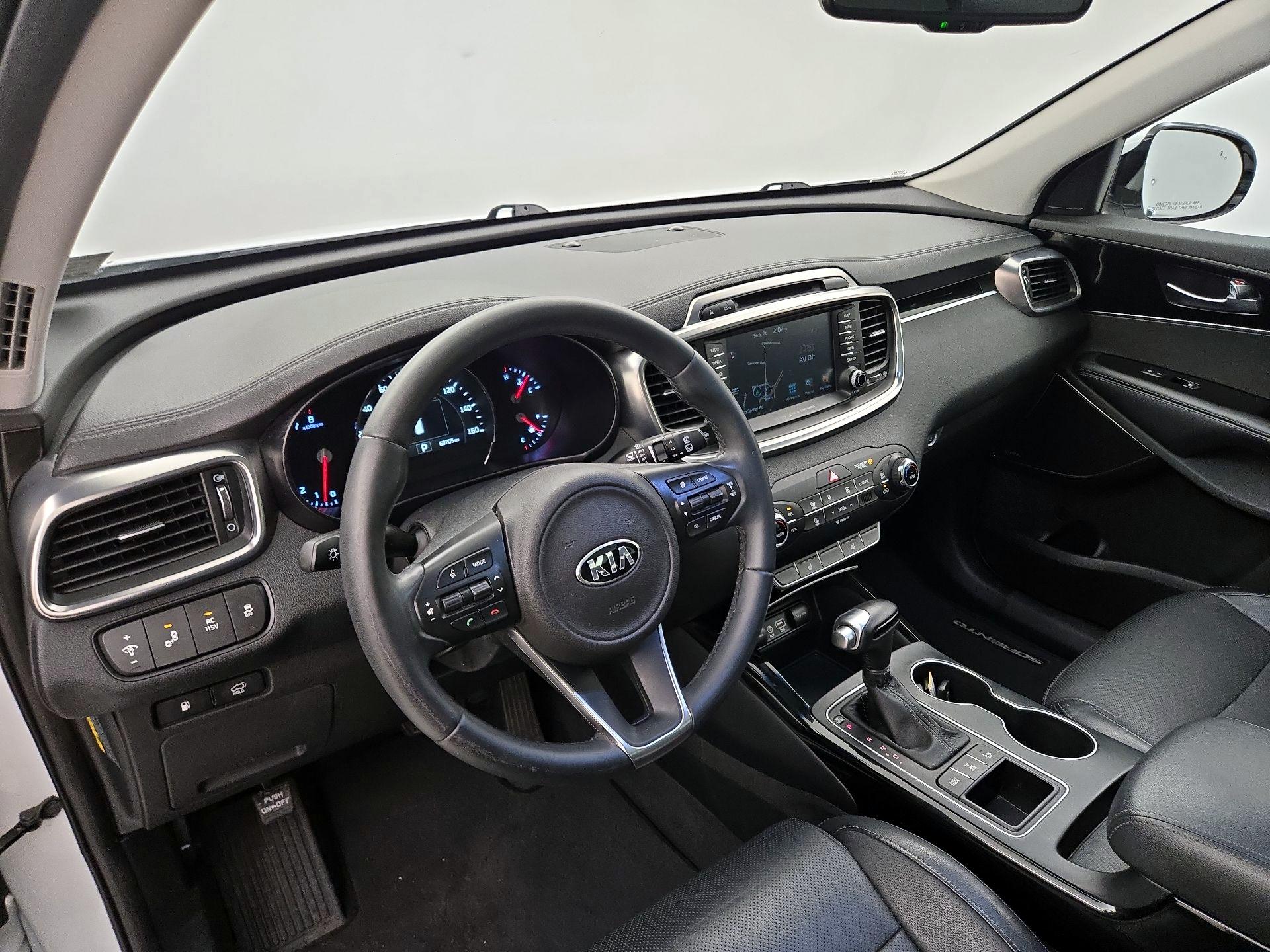 Thumbnail: 2017 Kia Sorento - 9