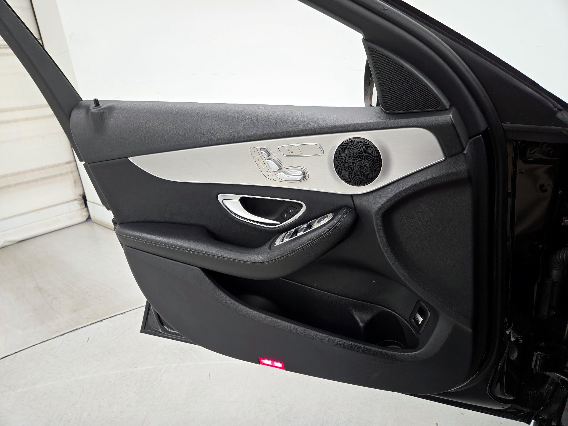 Thumbnail: 2019 Mercedes-Benz C-Class - 12