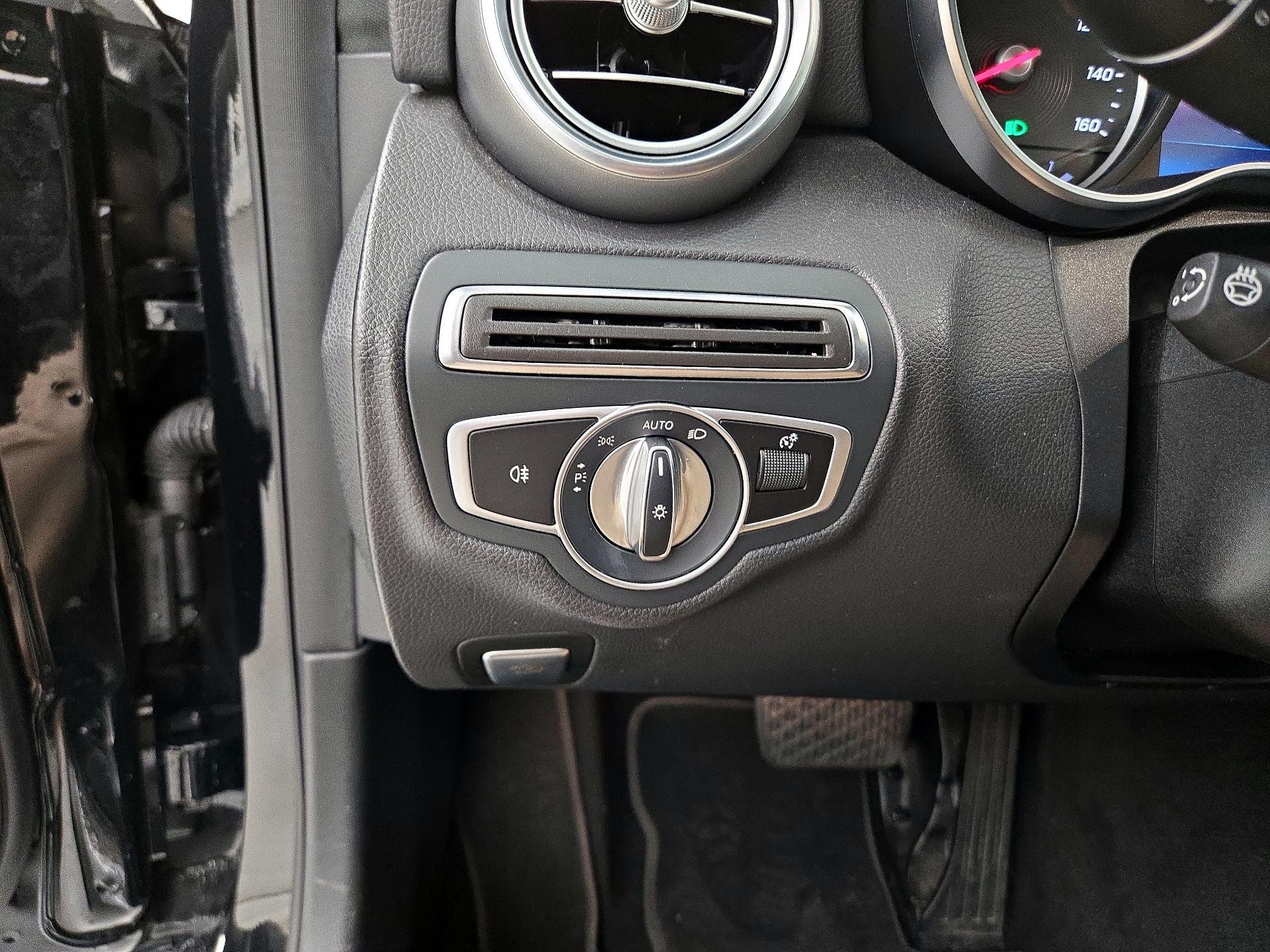 Thumbnail: 2019 Mercedes-Benz C-Class - 13