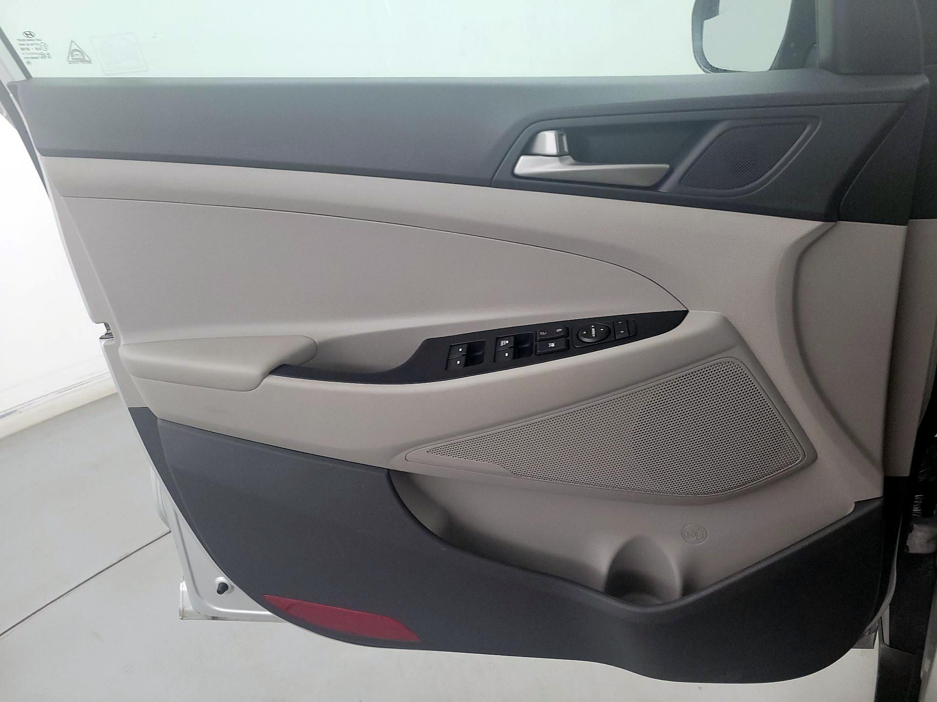 Thumbnail: 2018 Hyundai Tucson - 12