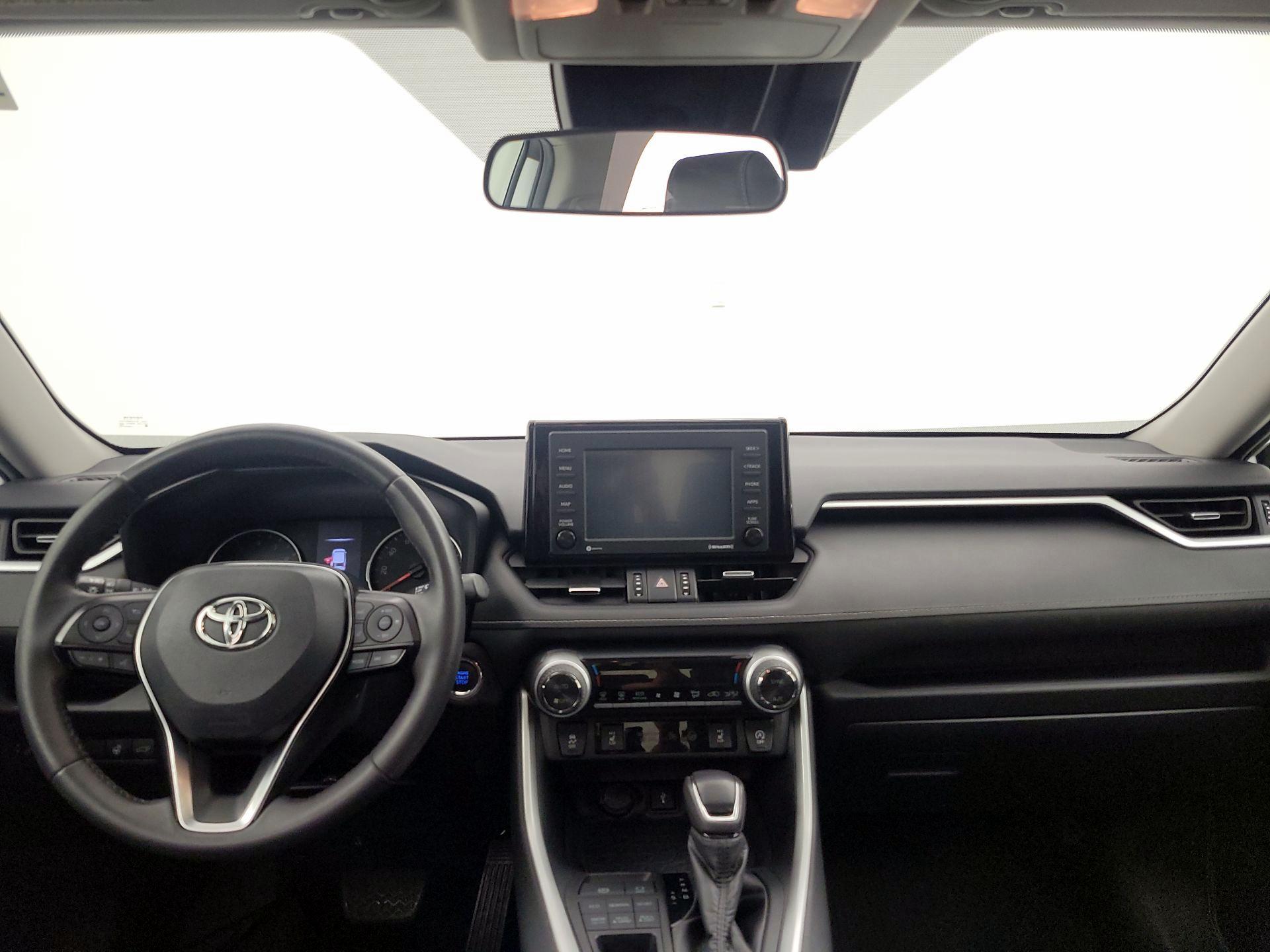 Thumbnail: 2021 Toyota RAV4 - 9