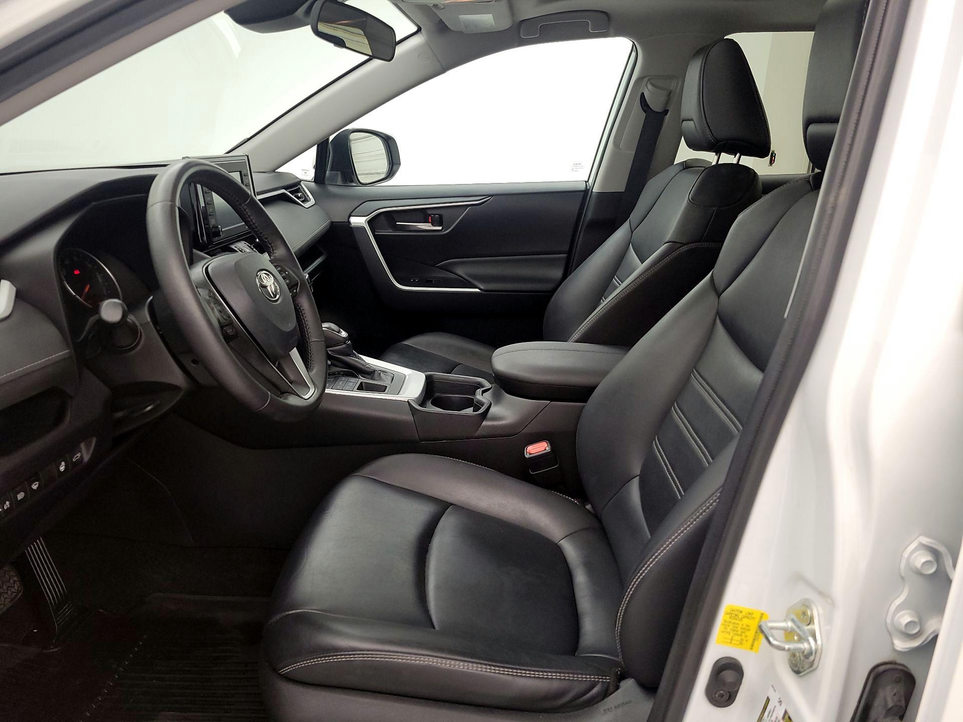 Thumbnail: 2021 Toyota RAV4 - 11