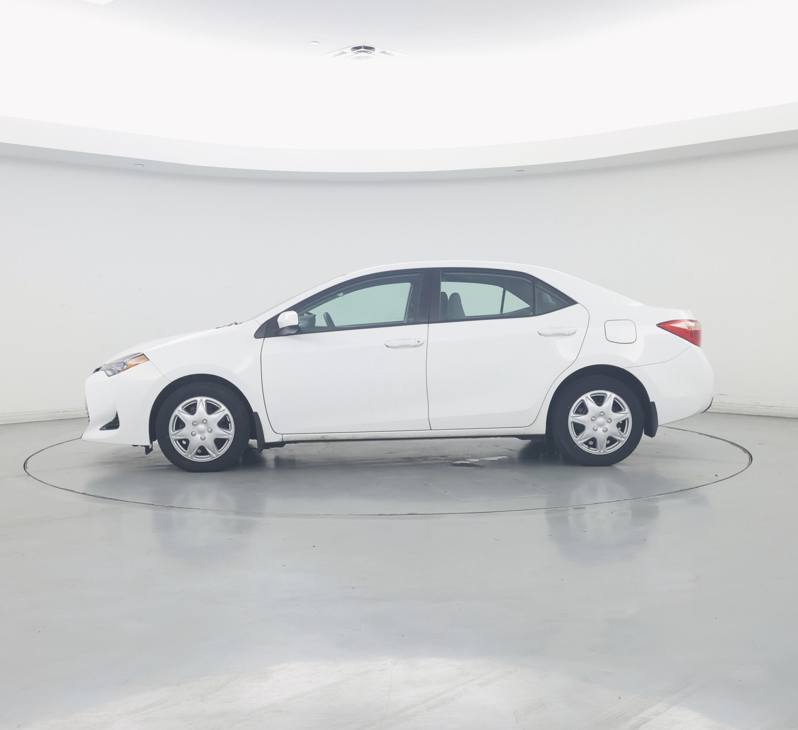 Thumbnail: 2017 Toyota Corolla - 3