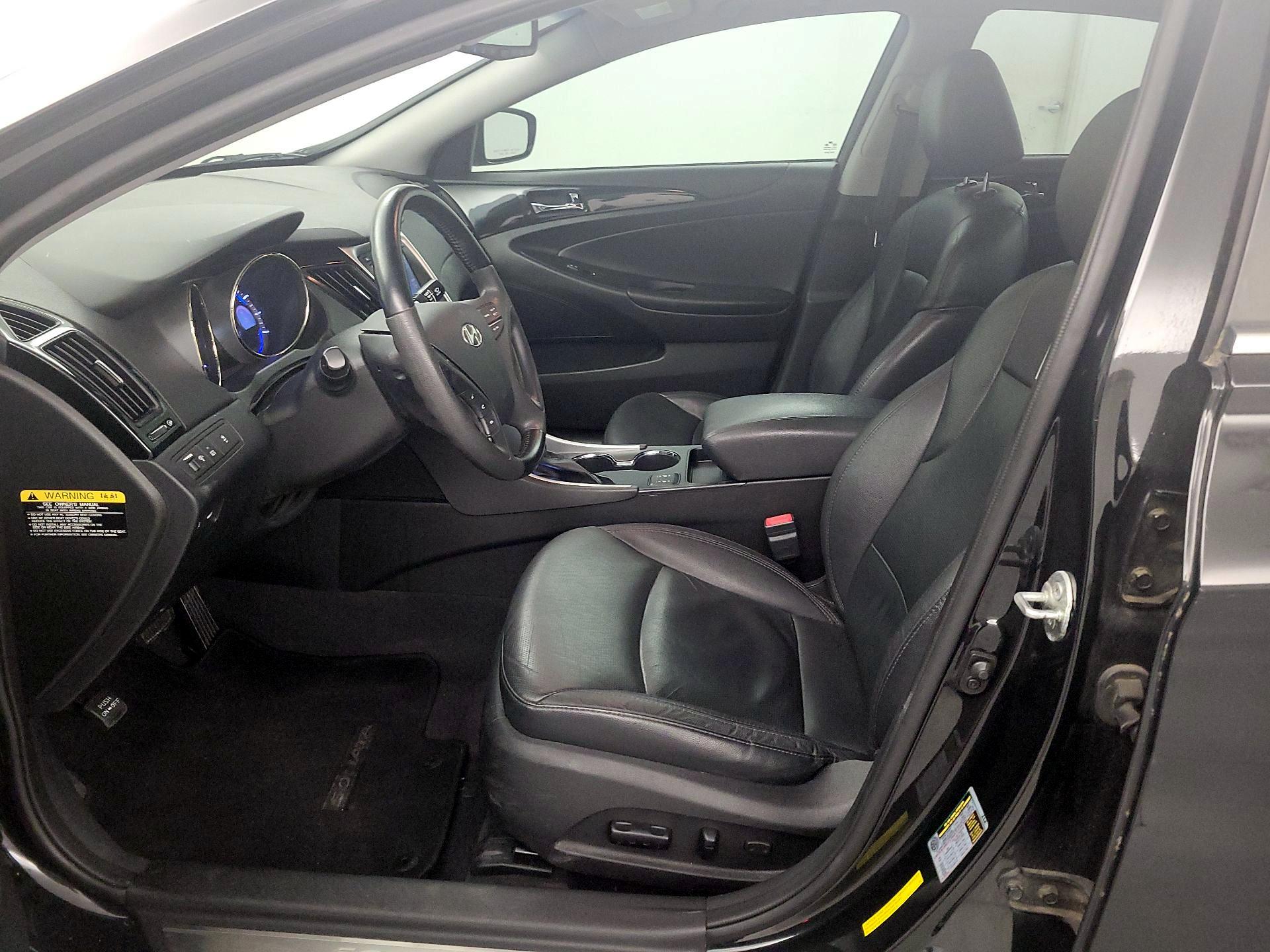 Thumbnail: 2013 Hyundai Sonata - 11