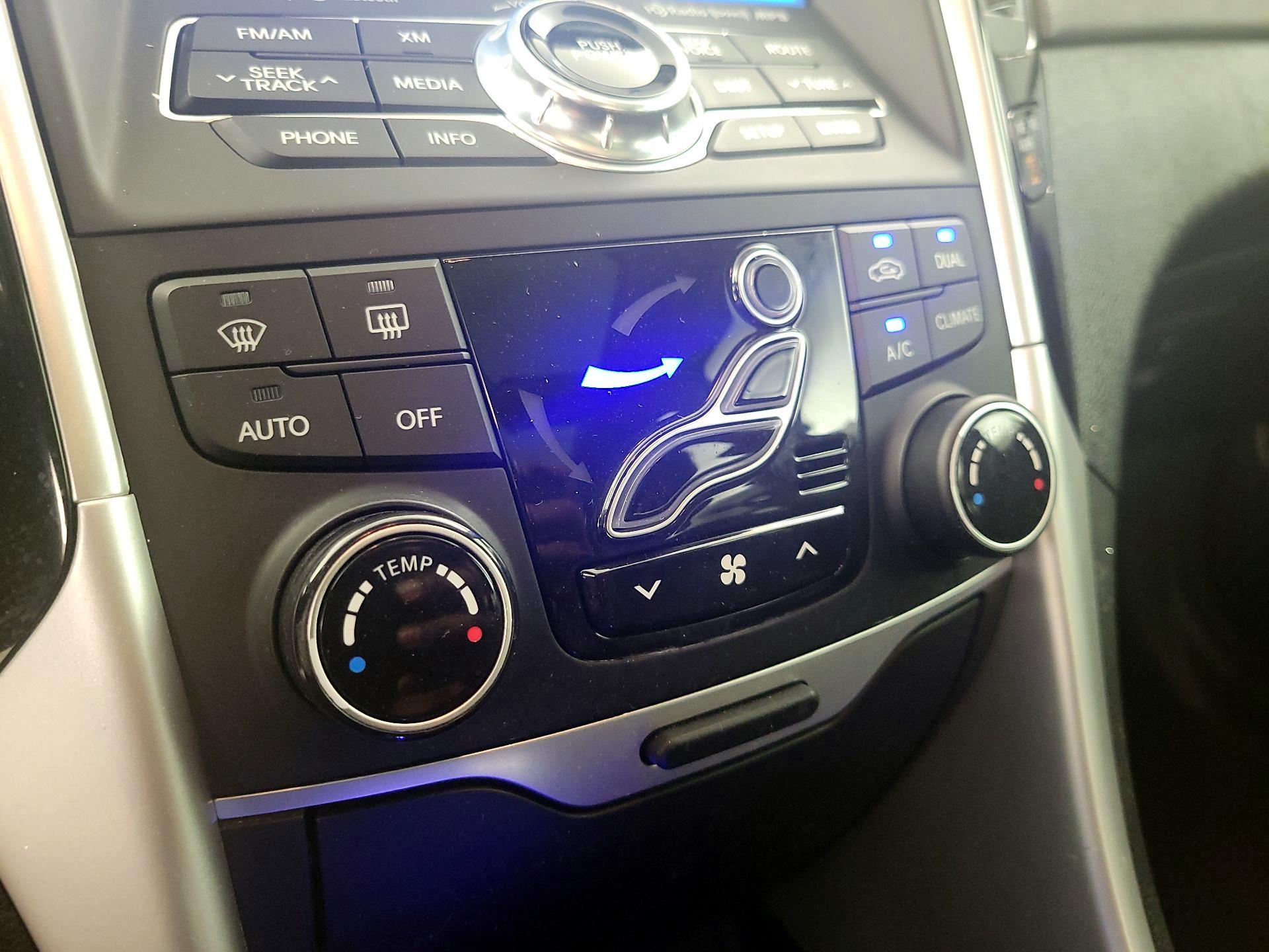 Thumbnail: 2013 Hyundai Sonata - 17