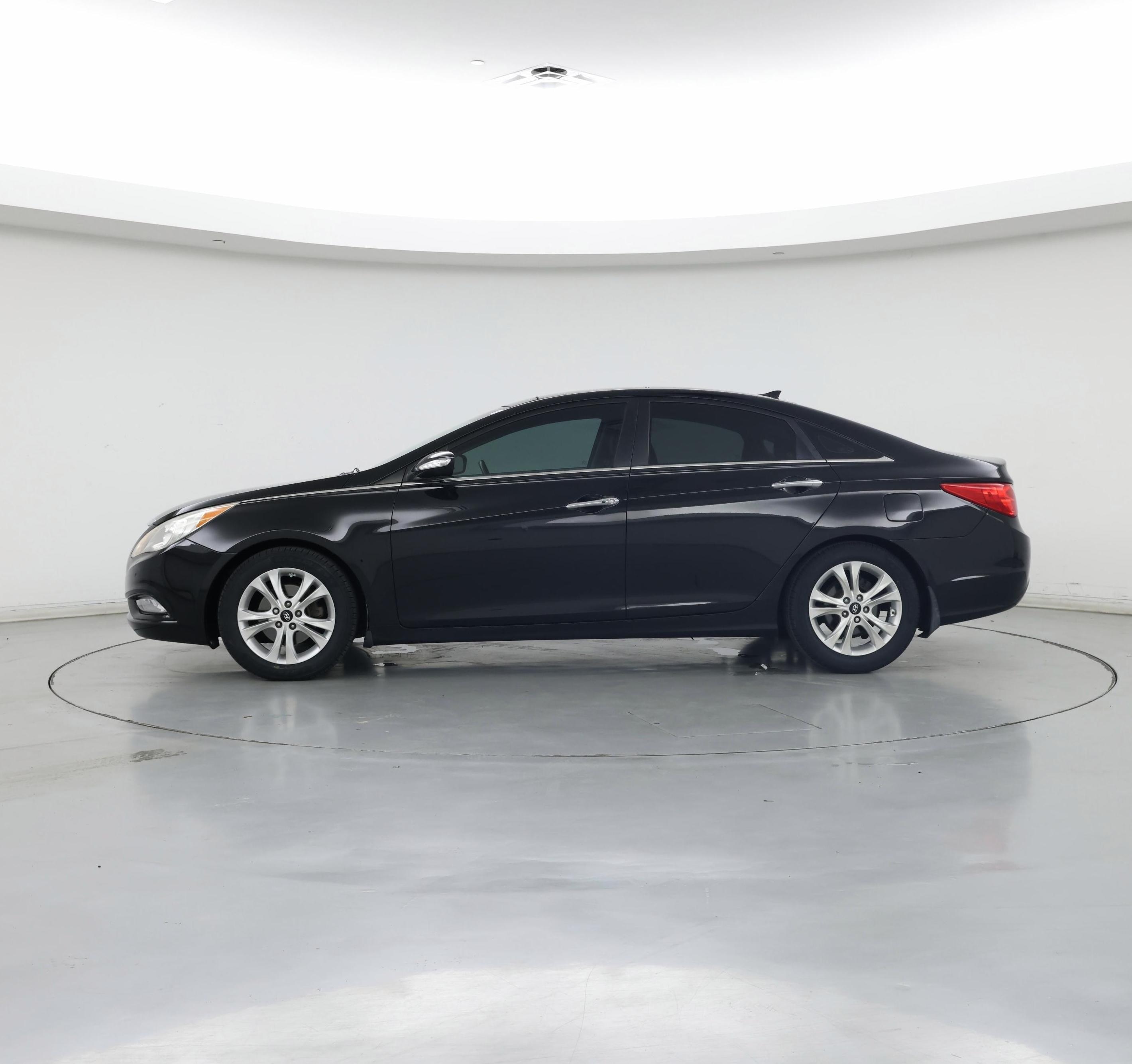 Thumbnail: 2013 Hyundai Sonata - 3