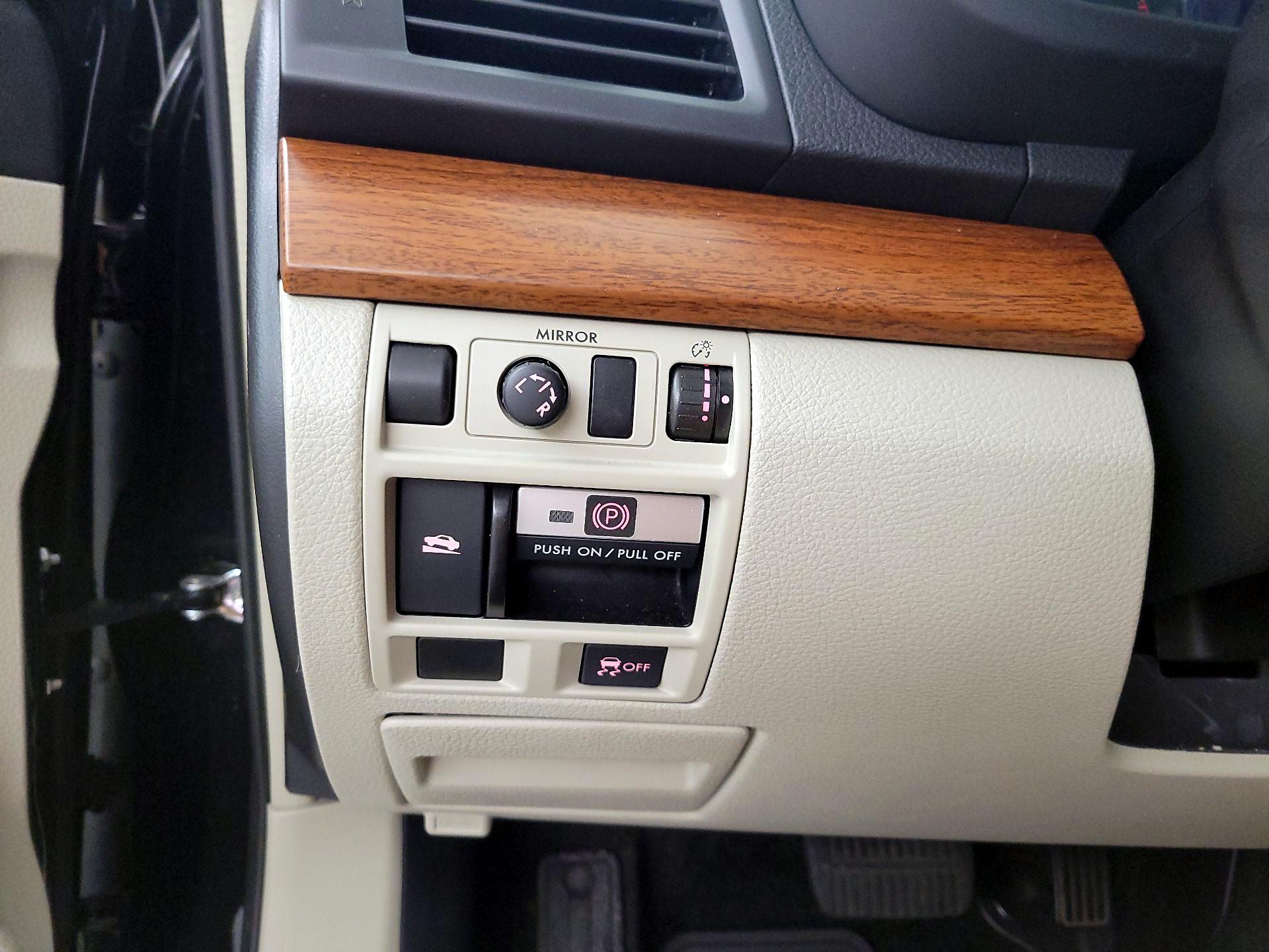 Thumbnail: 2014 Subaru Outback - 13