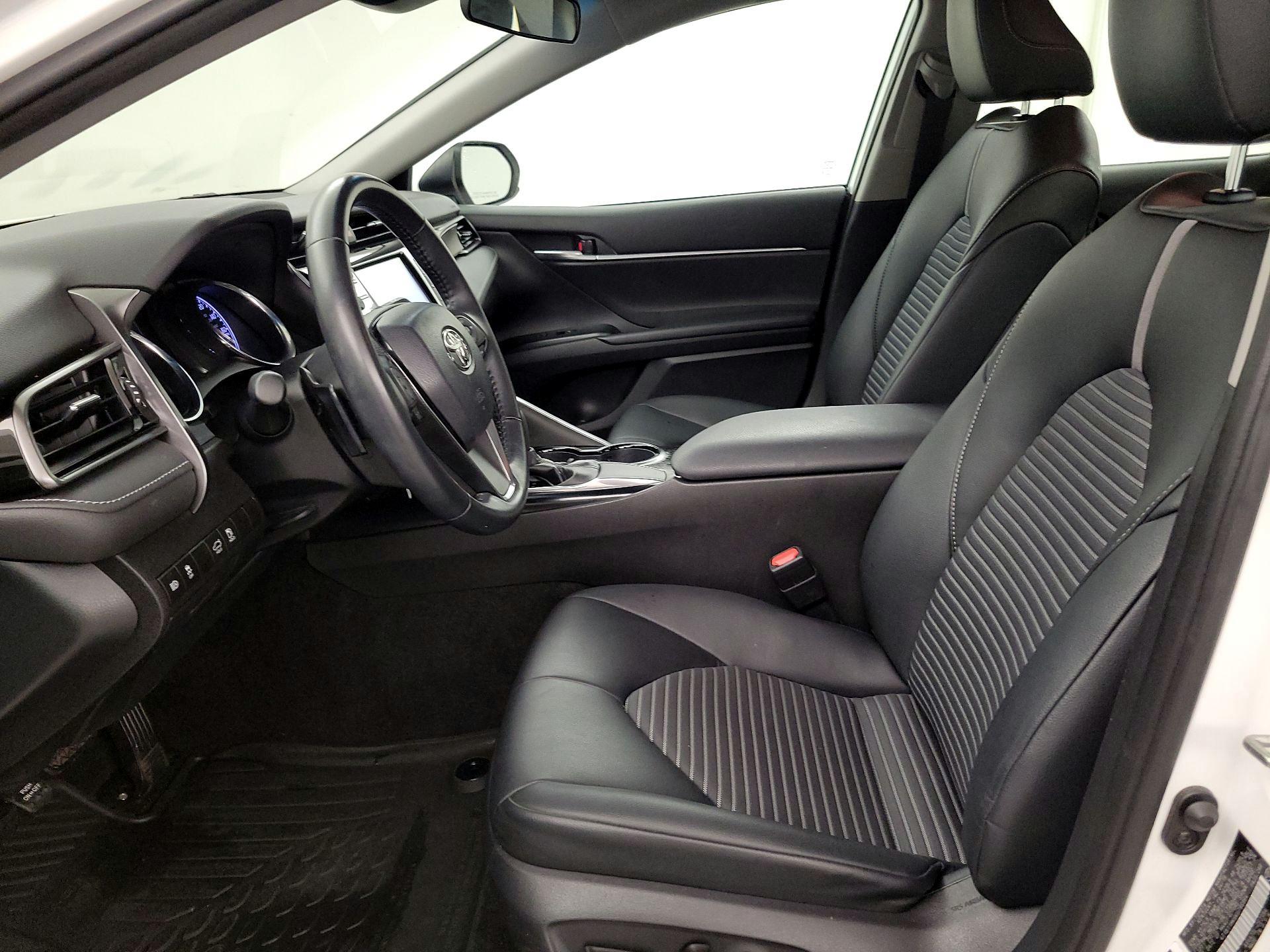 Thumbnail: 2019 Toyota Camry - 11