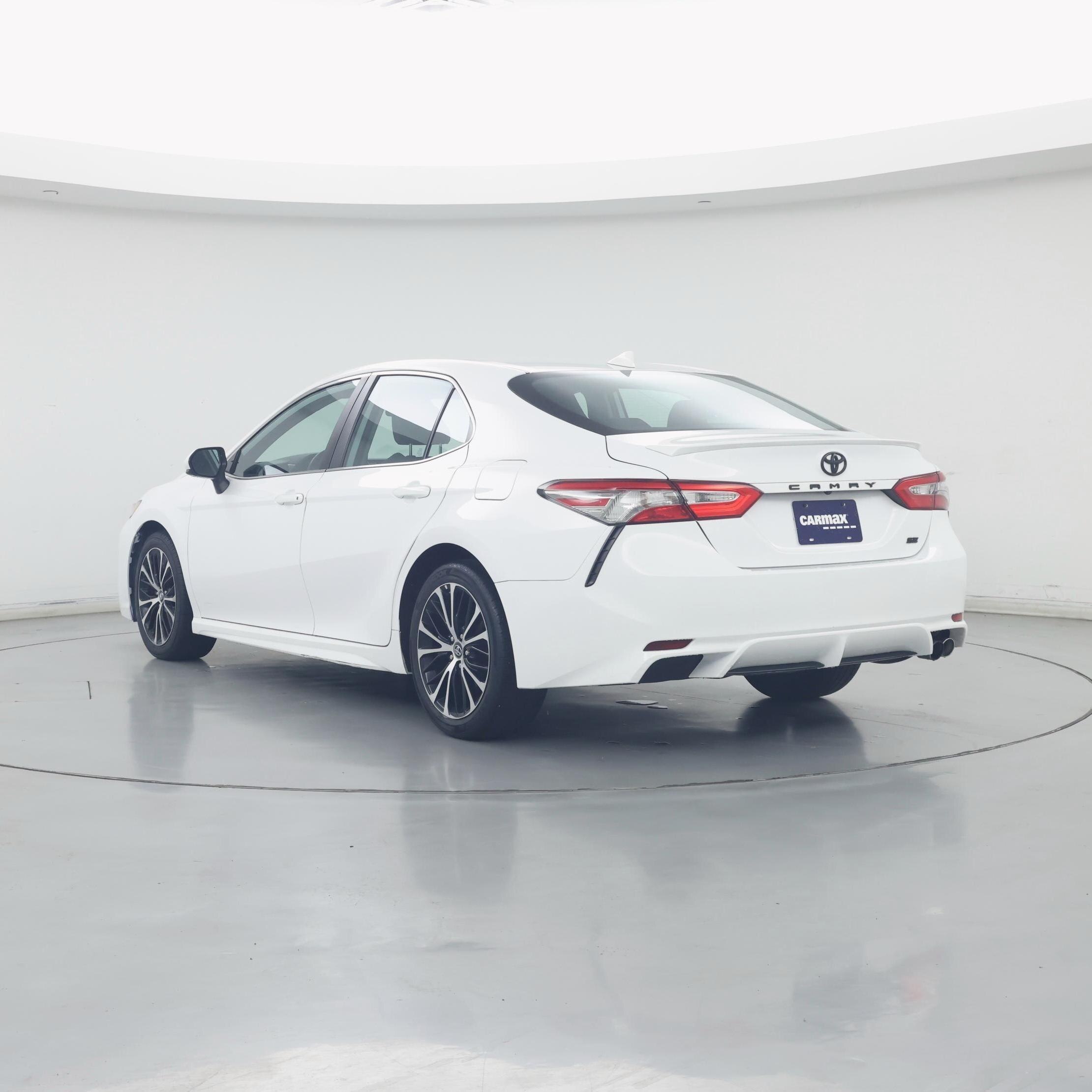 Thumbnail: 2019 Toyota Camry - 2
