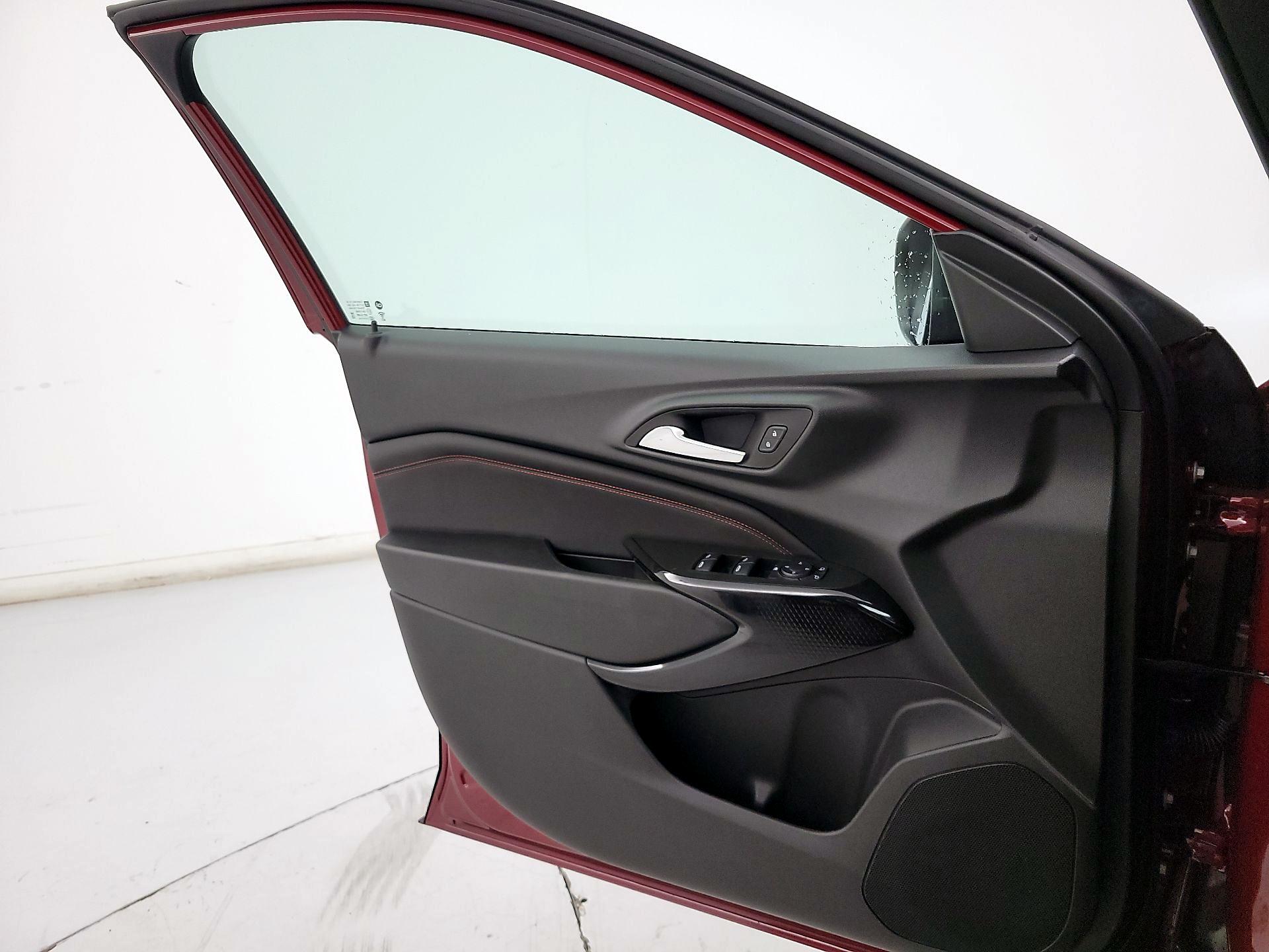 Thumbnail: 2024 Chevrolet Trax - 12
