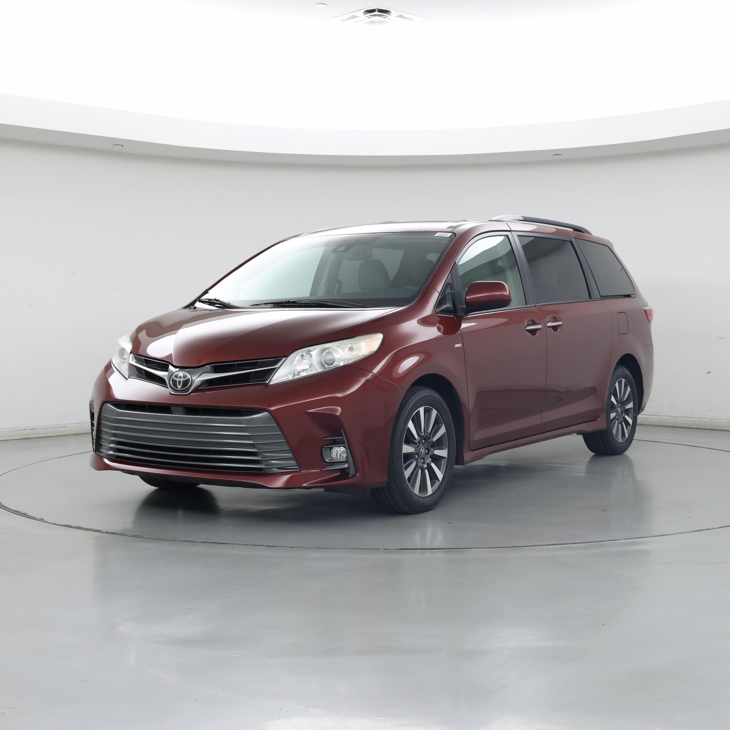 Thumbnail: 2018 Toyota Sienna - 4