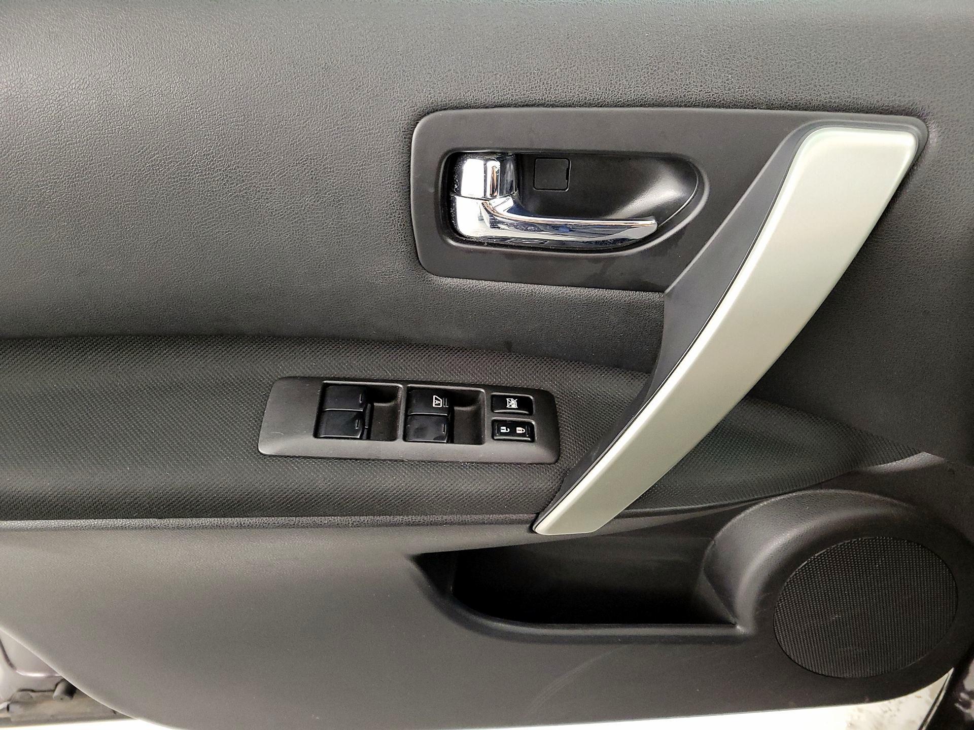 Thumbnail: 2014 Nissan Rogue - 12
