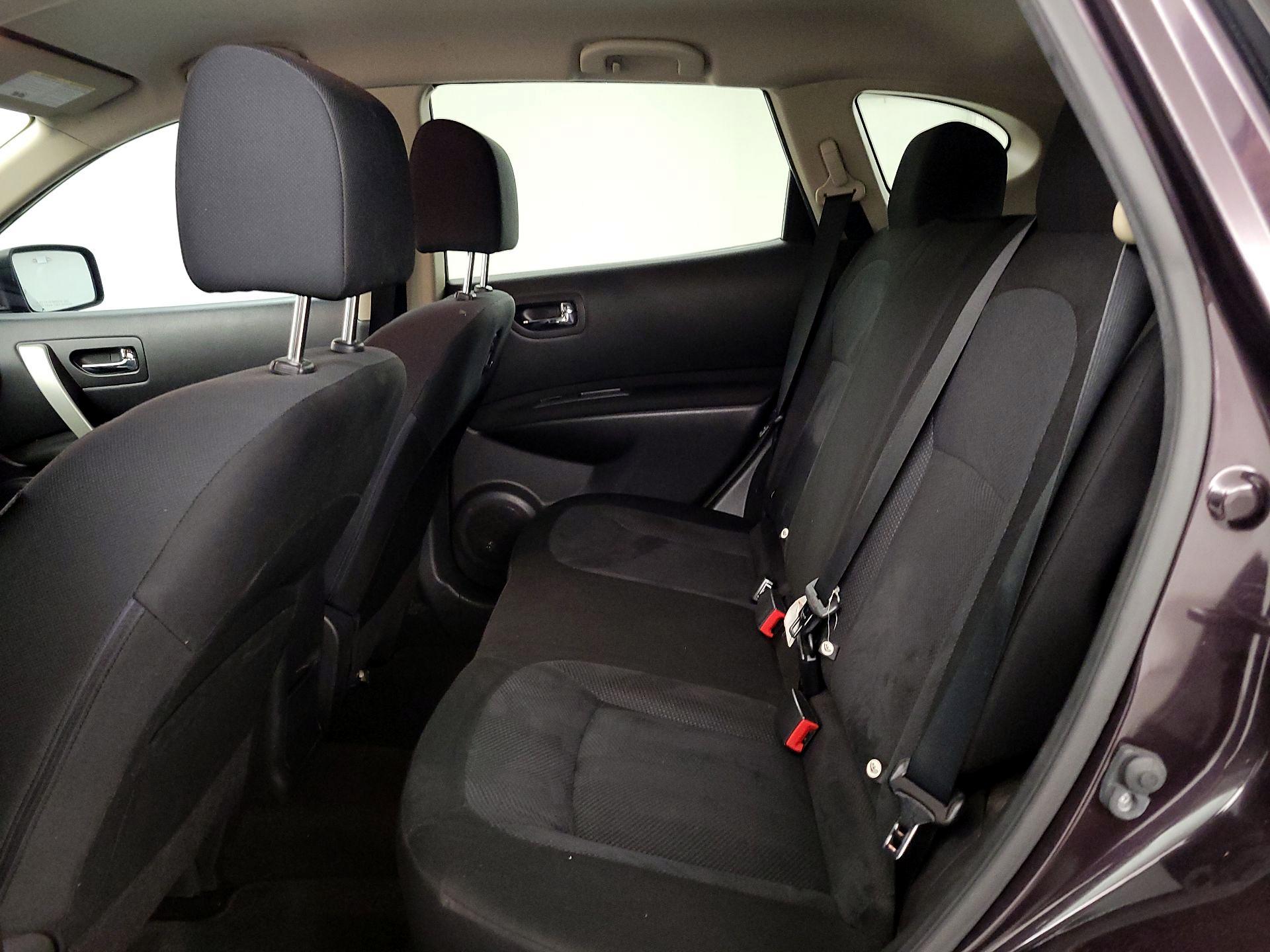 Thumbnail: 2014 Nissan Rogue - 18