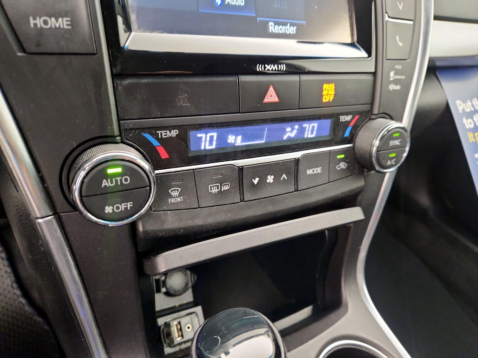 Thumbnail: 2017 Toyota Camry - 16