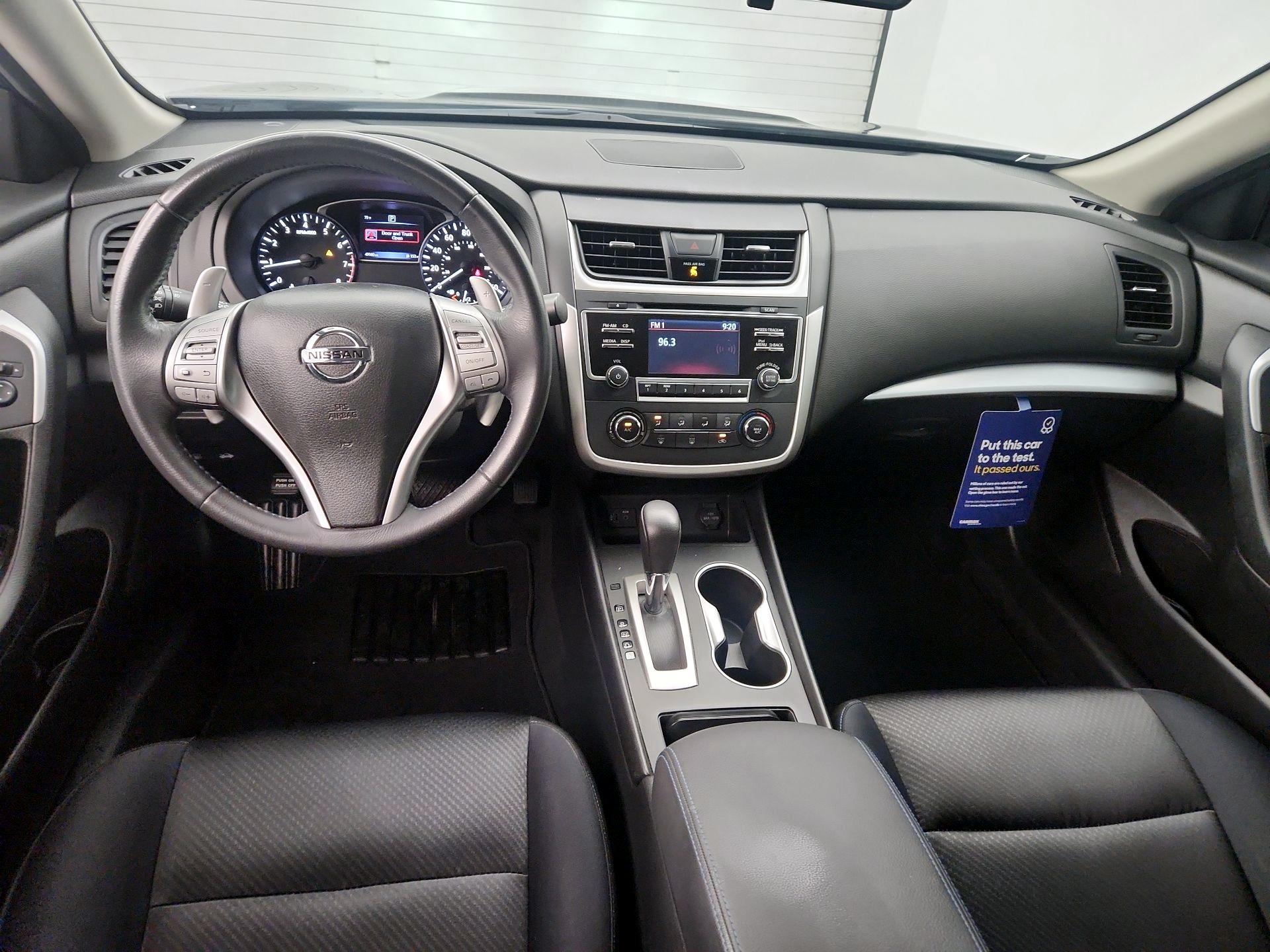 Thumbnail: 2017 Nissan Altima - 9