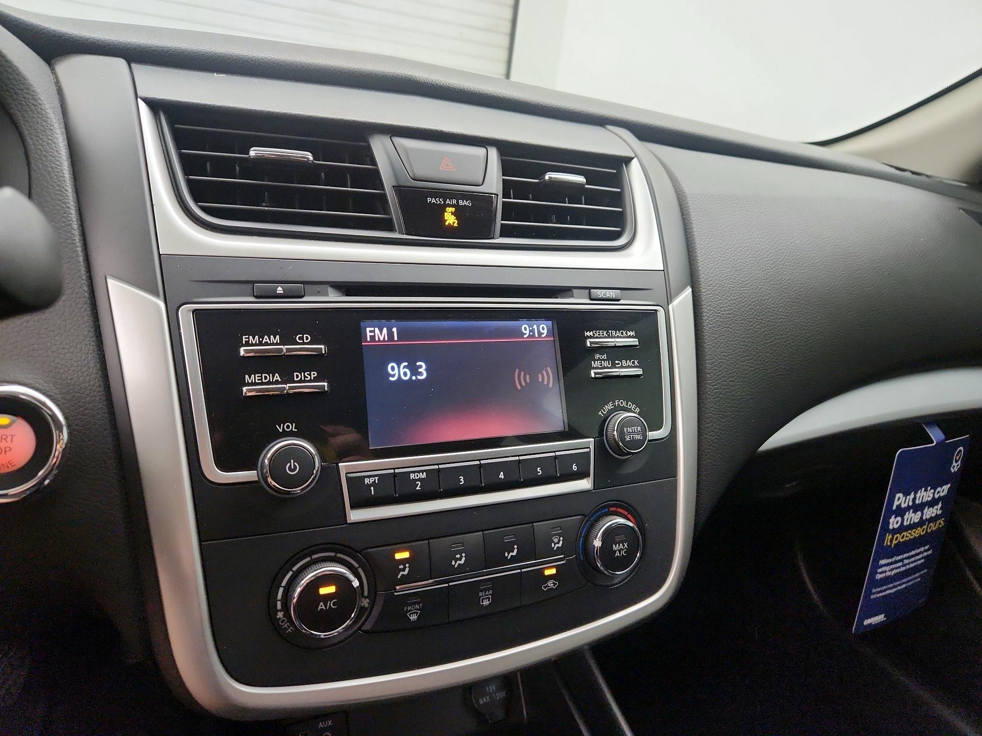 Thumbnail: 2017 Nissan Altima - 15