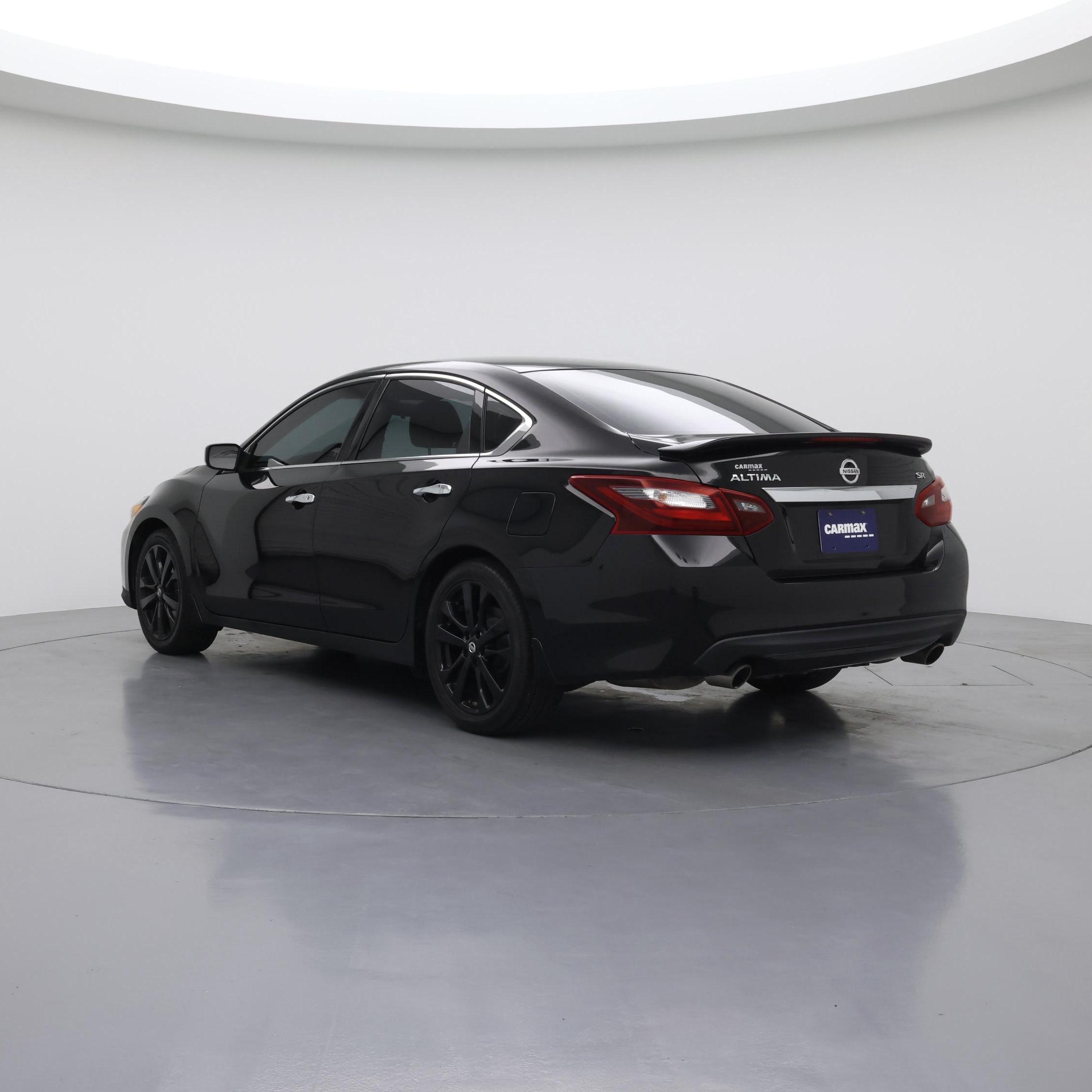 Thumbnail: 2017 Nissan Altima - 2