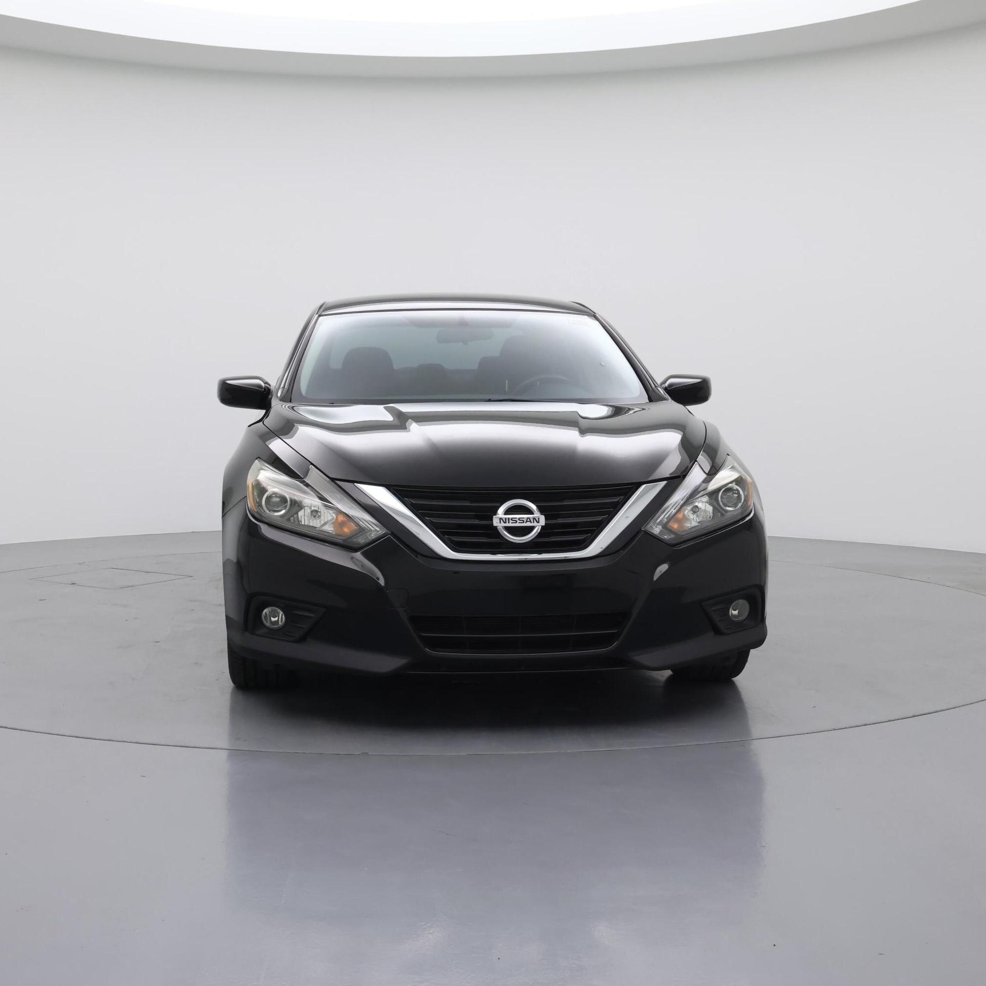 Thumbnail: 2017 Nissan Altima - 5