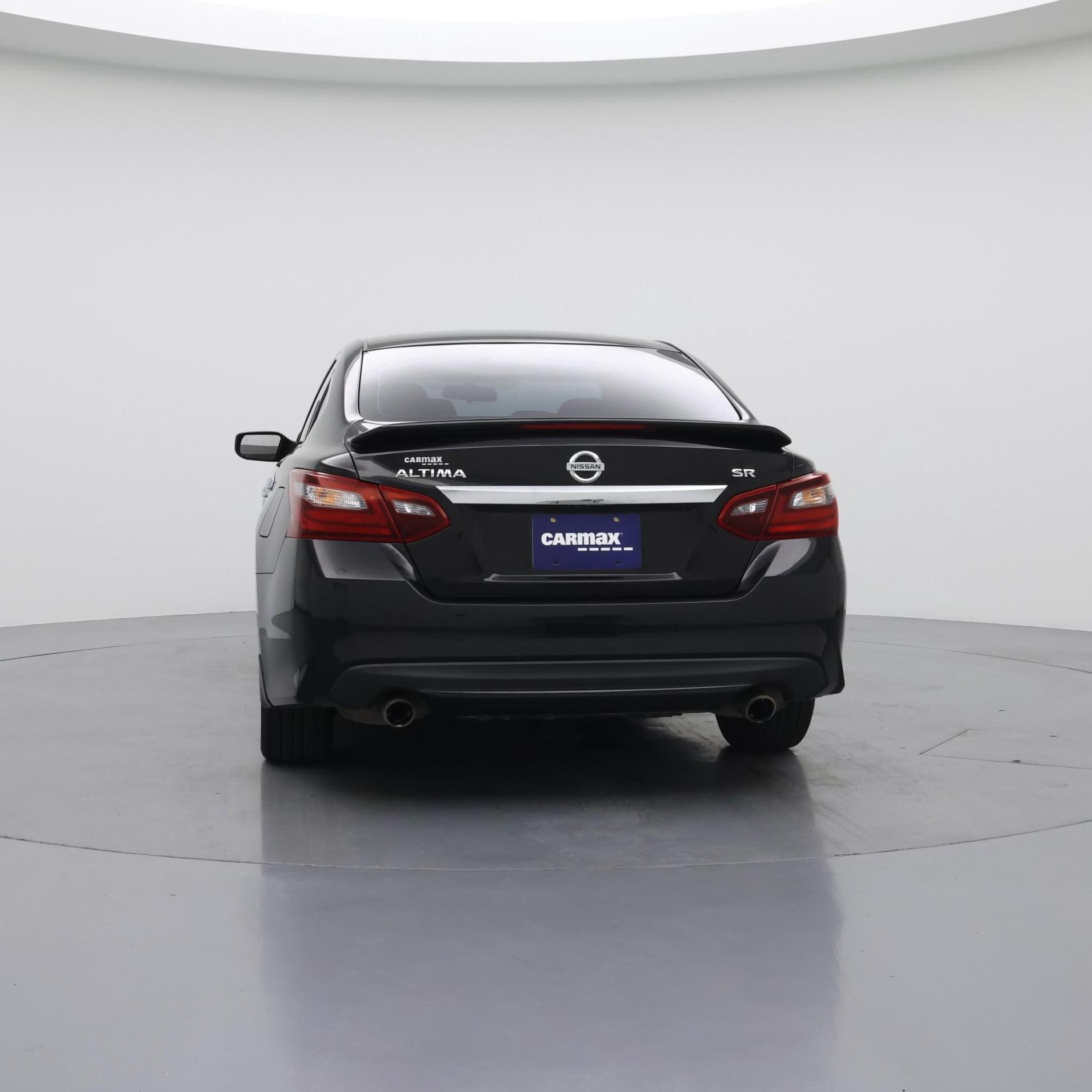 Thumbnail: 2017 Nissan Altima - 6