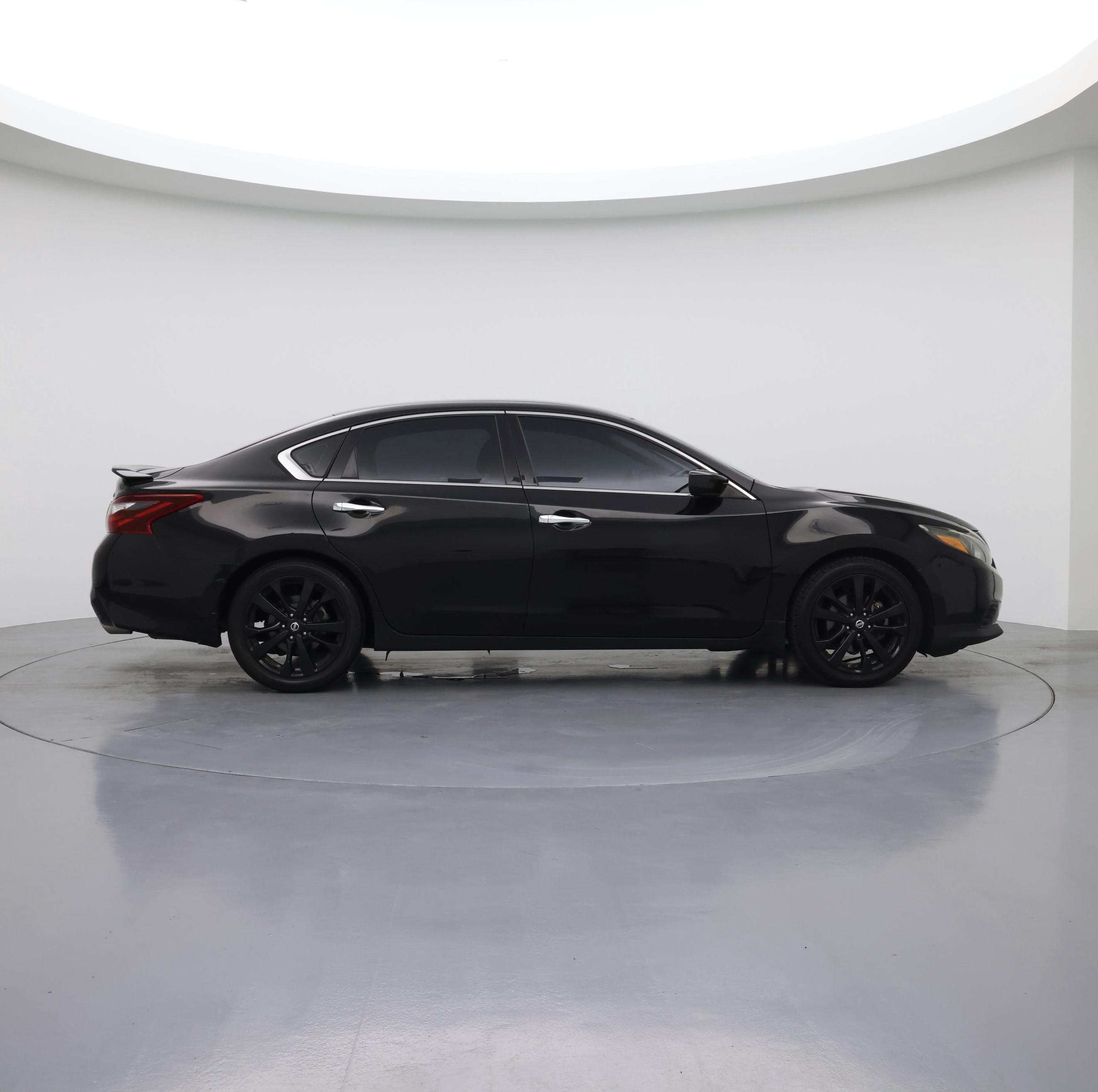 Thumbnail: 2017 Nissan Altima - 7