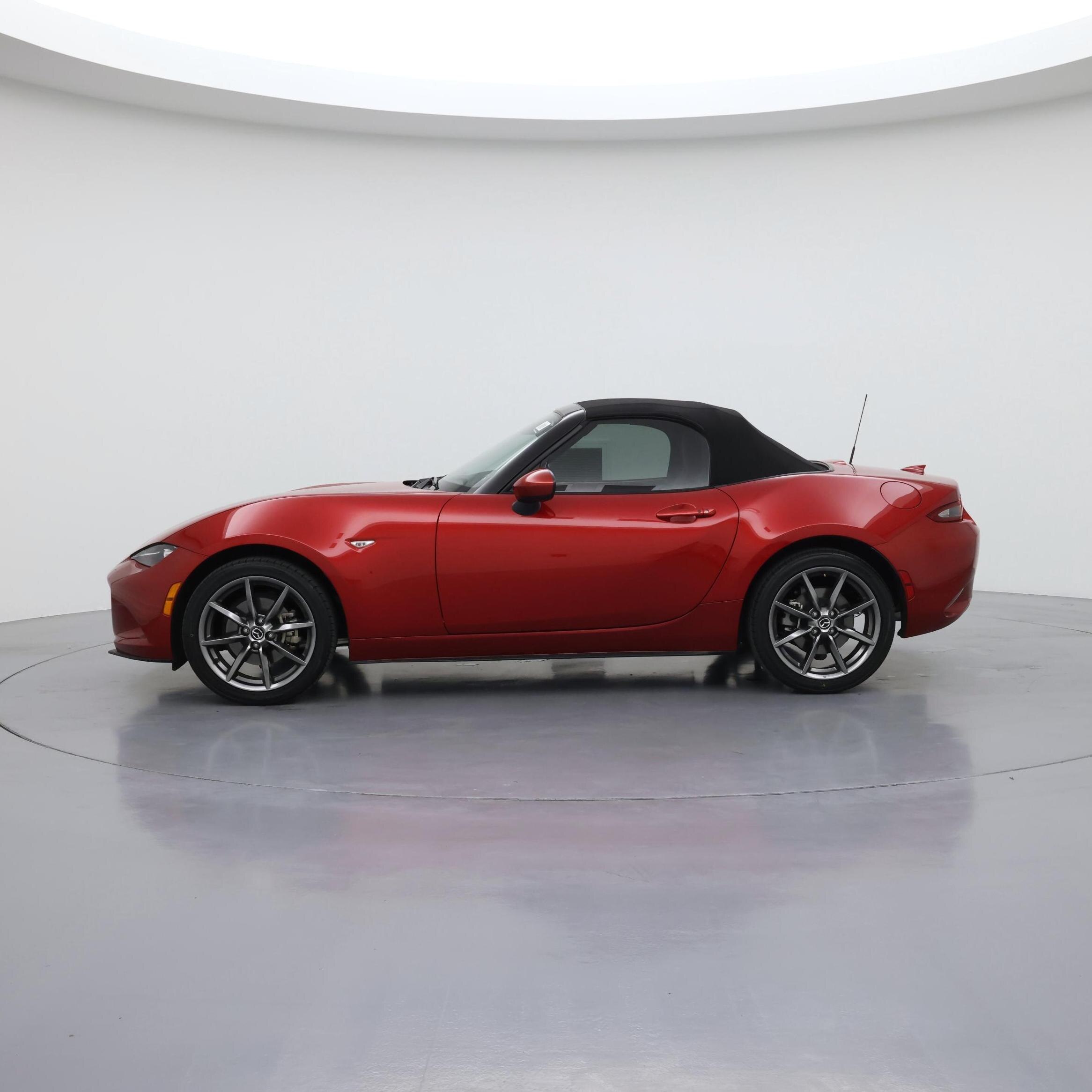 Thumbnail: 2016 Mazda MX-5 Miata - 3