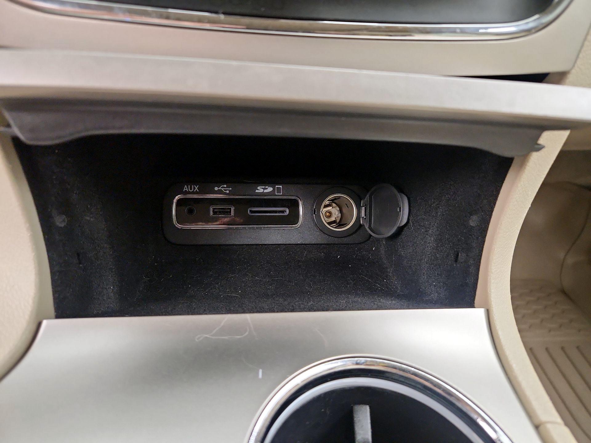 Thumbnail: 2015 Jeep Grand Cherokee - 19