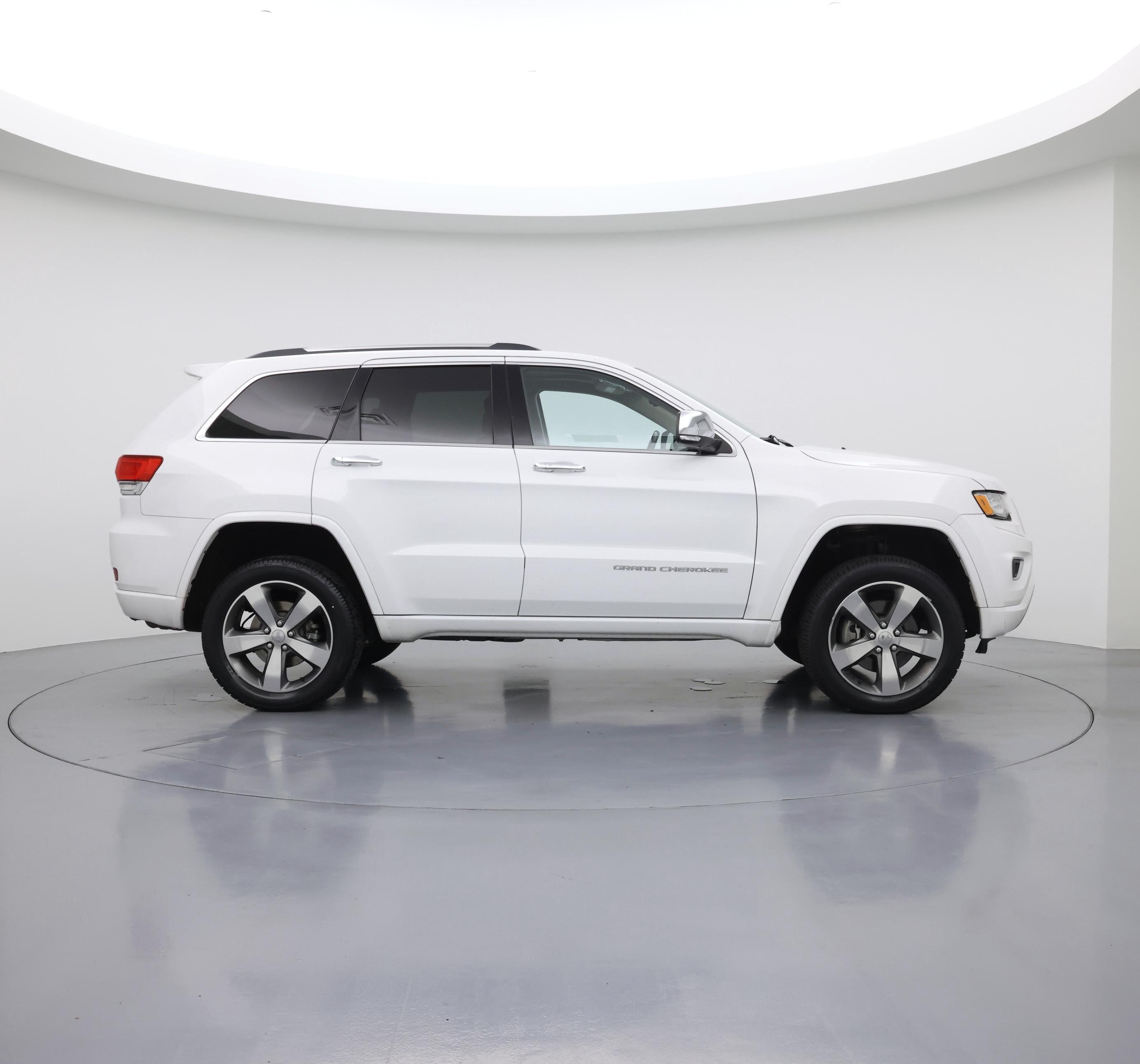 Thumbnail: 2015 Jeep Grand Cherokee - 7