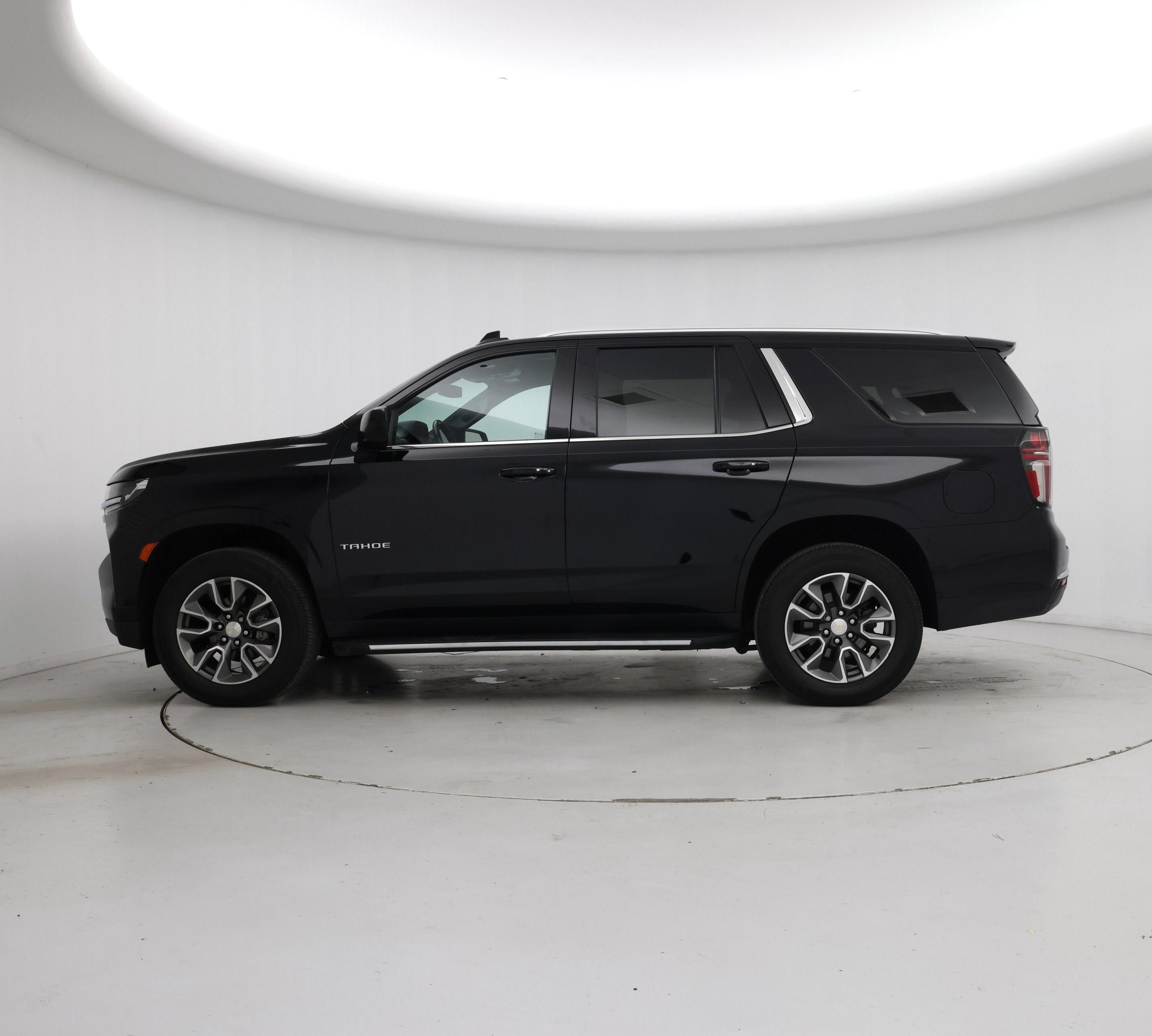 Thumbnail: 2021 Chevrolet Tahoe - 3