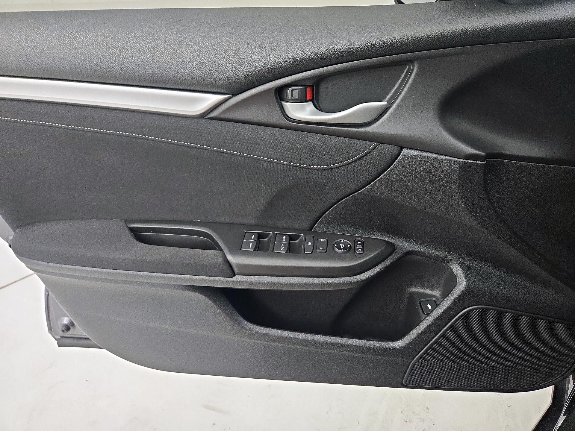 Thumbnail: 2018 Honda Civic - 12