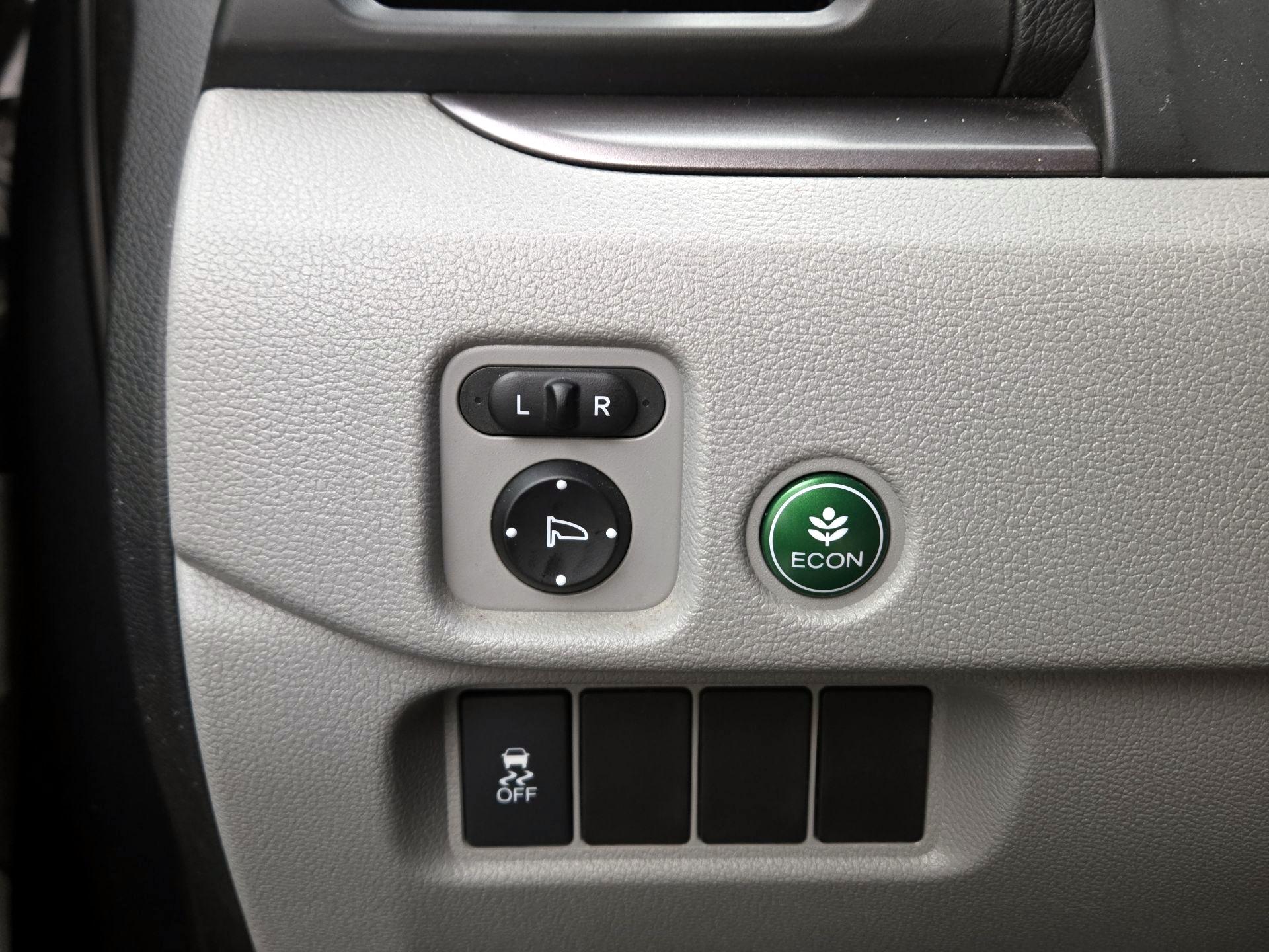 Thumbnail: 2016 Honda Pilot - 13