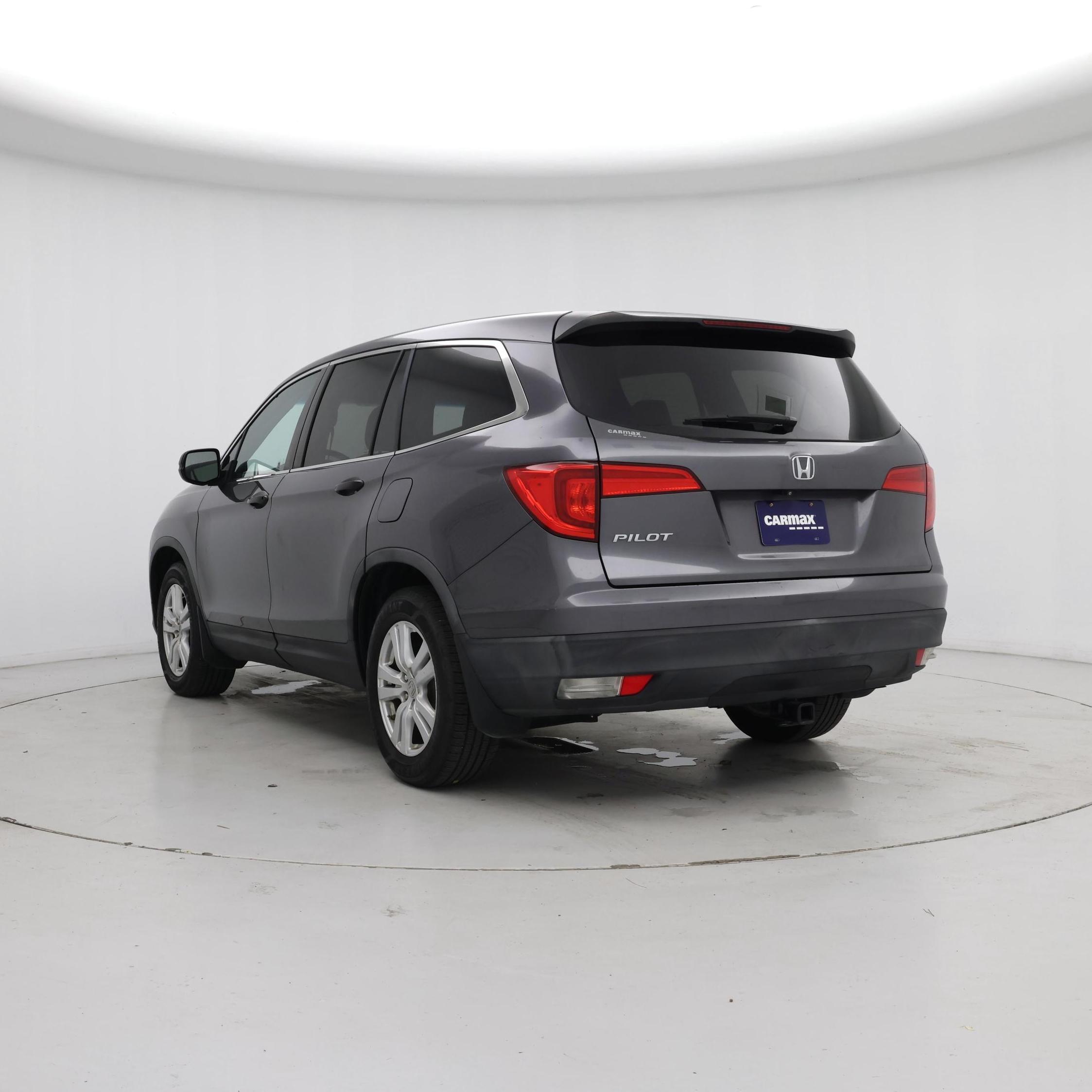 Thumbnail: 2016 Honda Pilot - 2