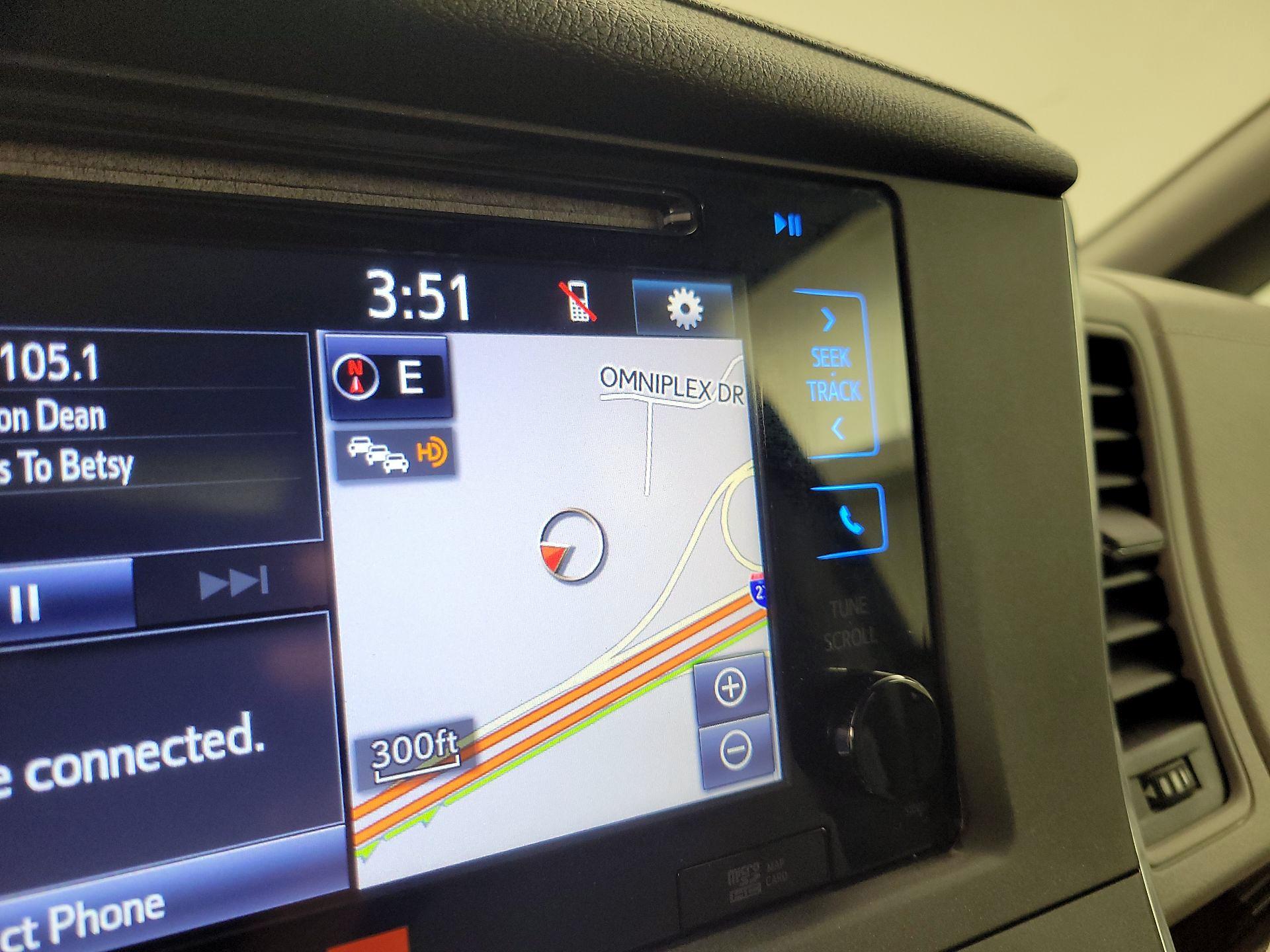 Thumbnail: 2015 Toyota Sienna - 14
