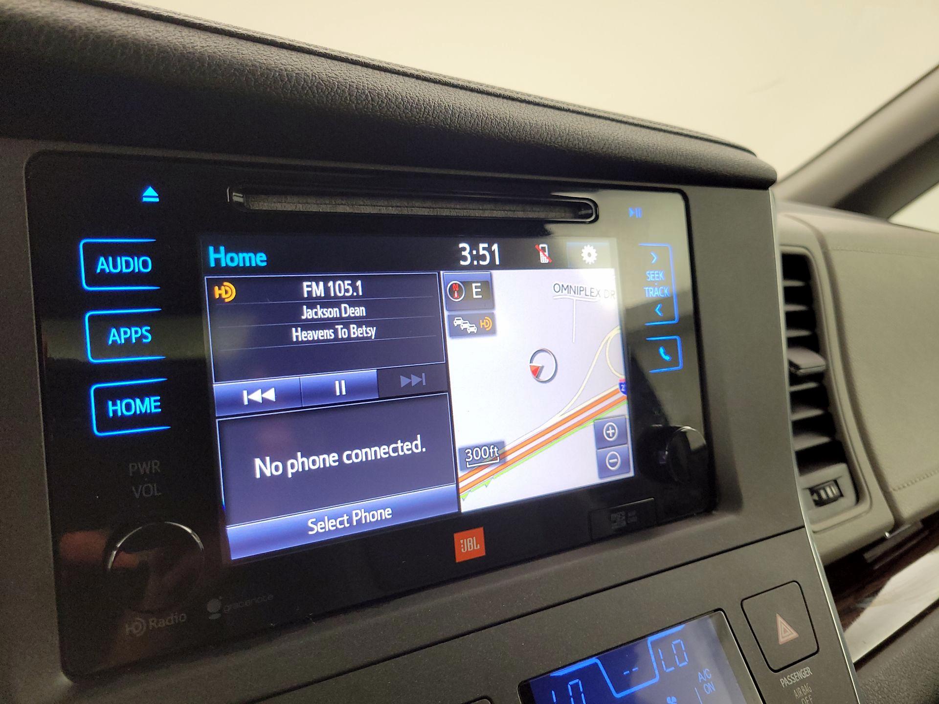 Thumbnail: 2015 Toyota Sienna - 16