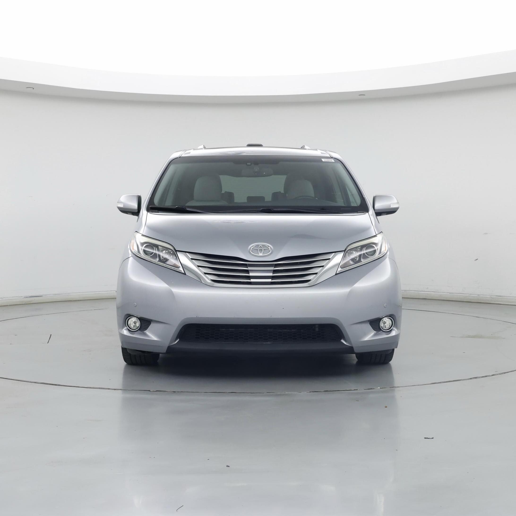 Thumbnail: 2015 Toyota Sienna - 5