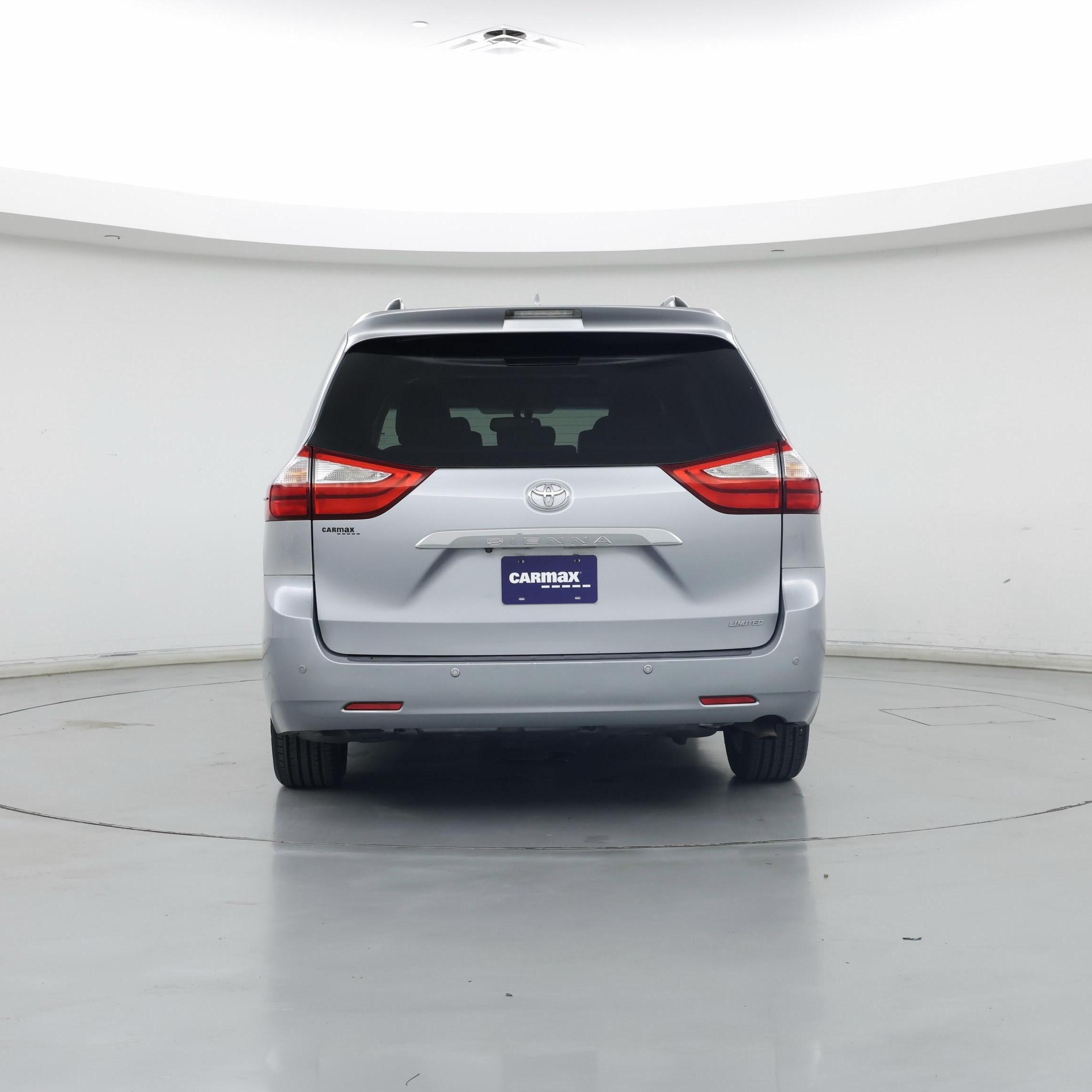 Thumbnail: 2015 Toyota Sienna - 6