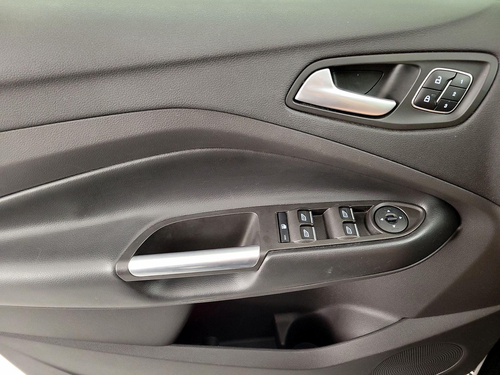 Thumbnail: 2019 Ford Escape - 12