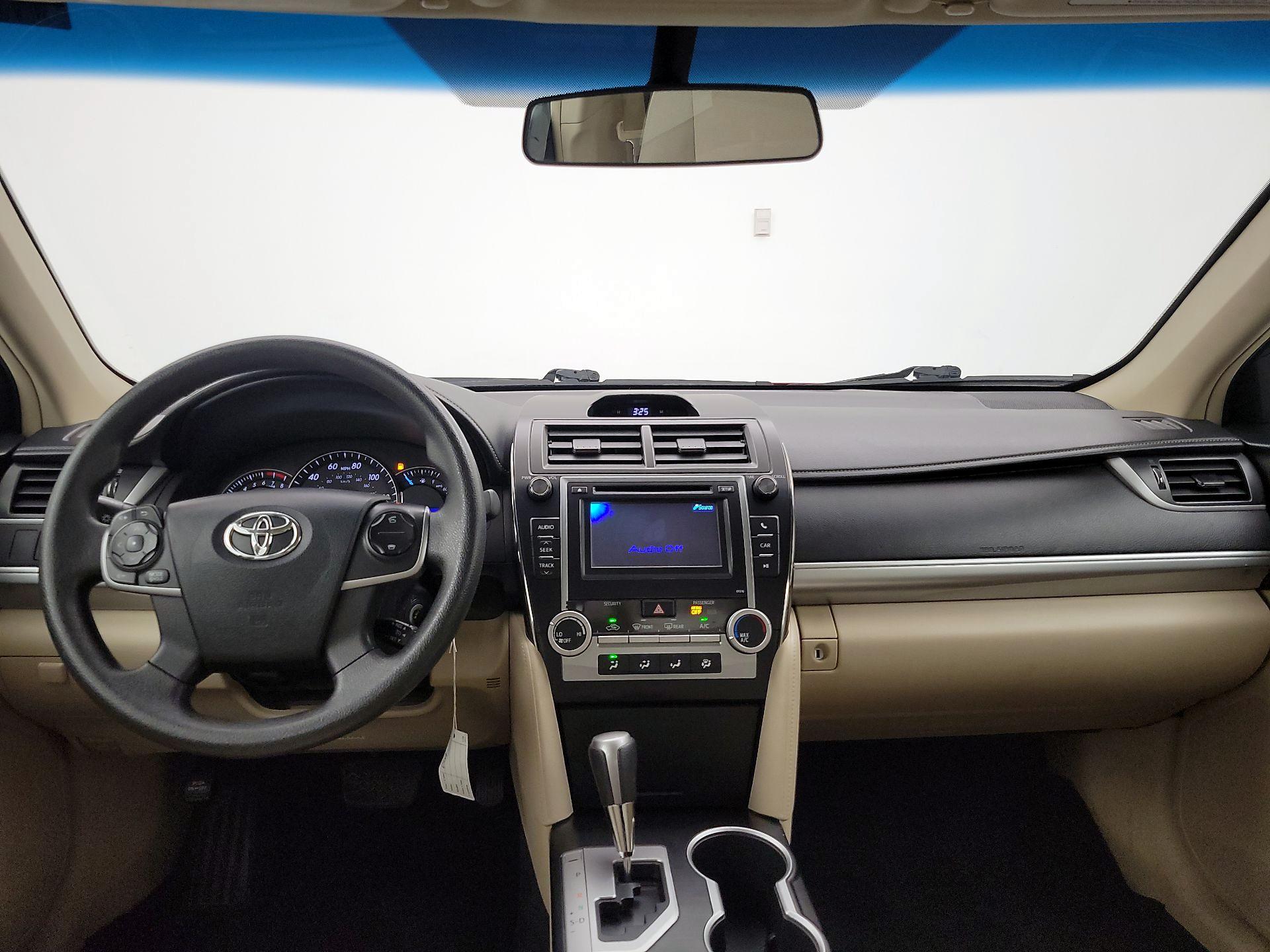 Thumbnail: 2014 Toyota Camry - 9